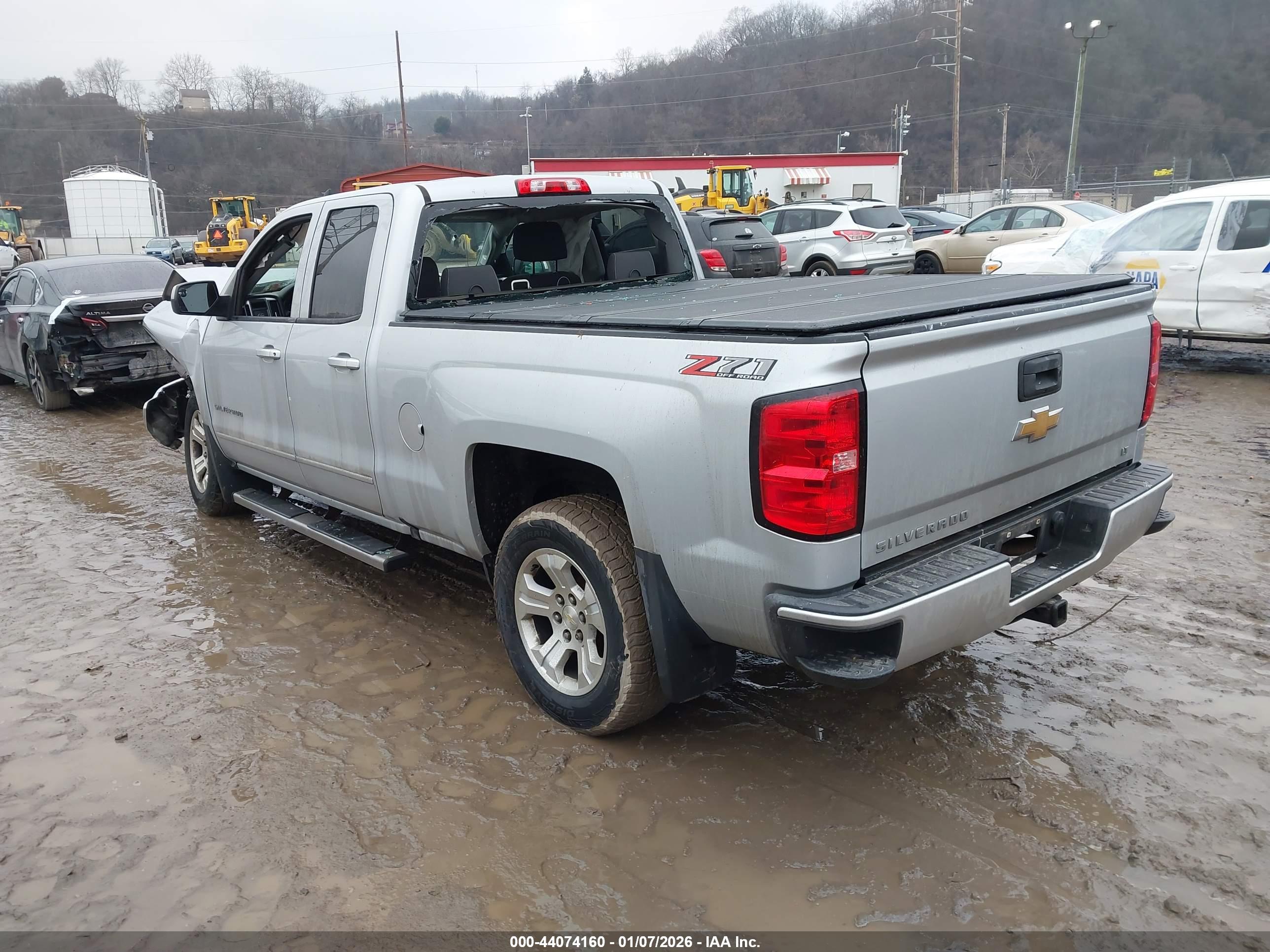 CHEVROLET SILVERADO image 3