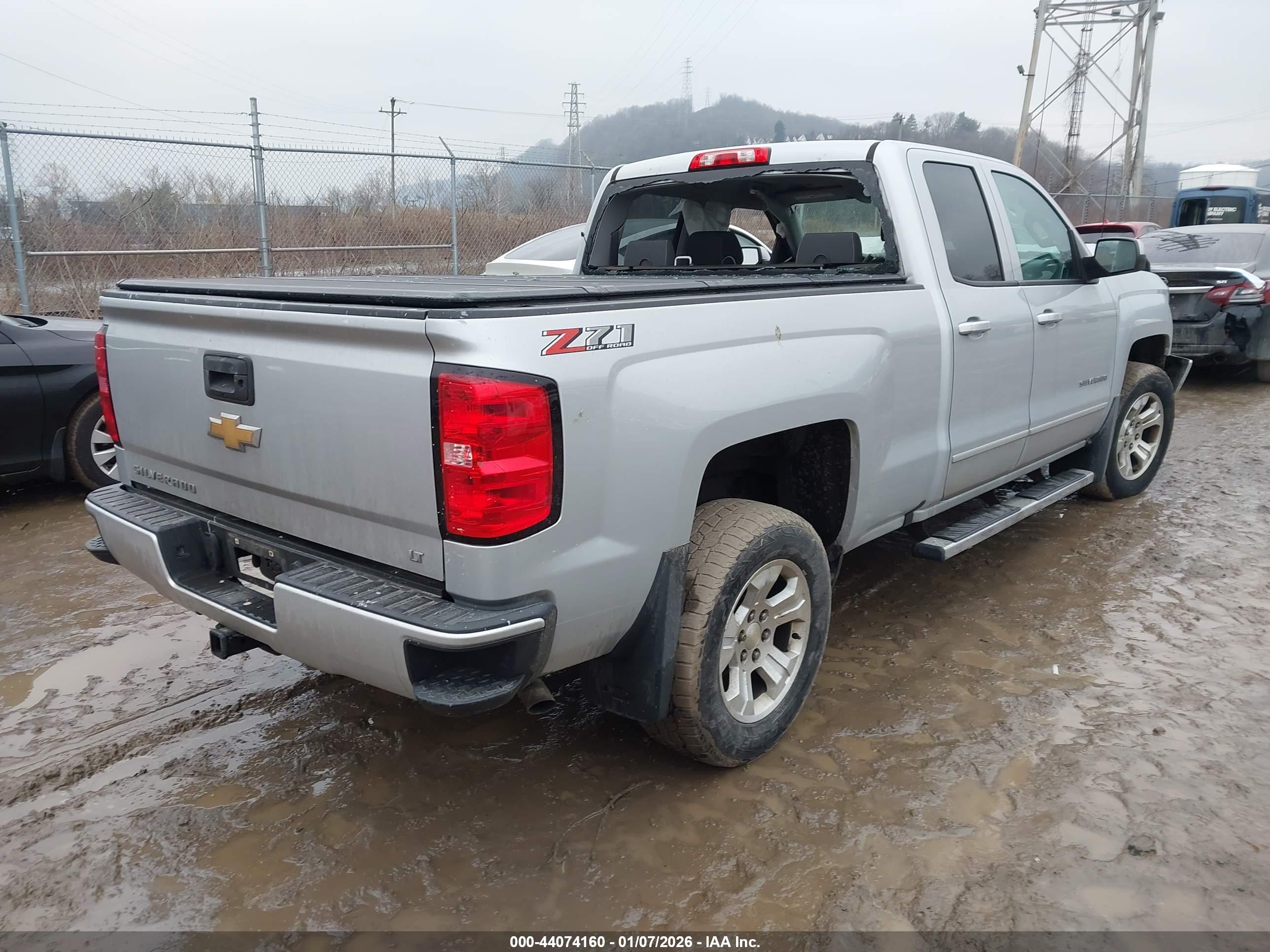 CHEVROLET SILVERADO image 4