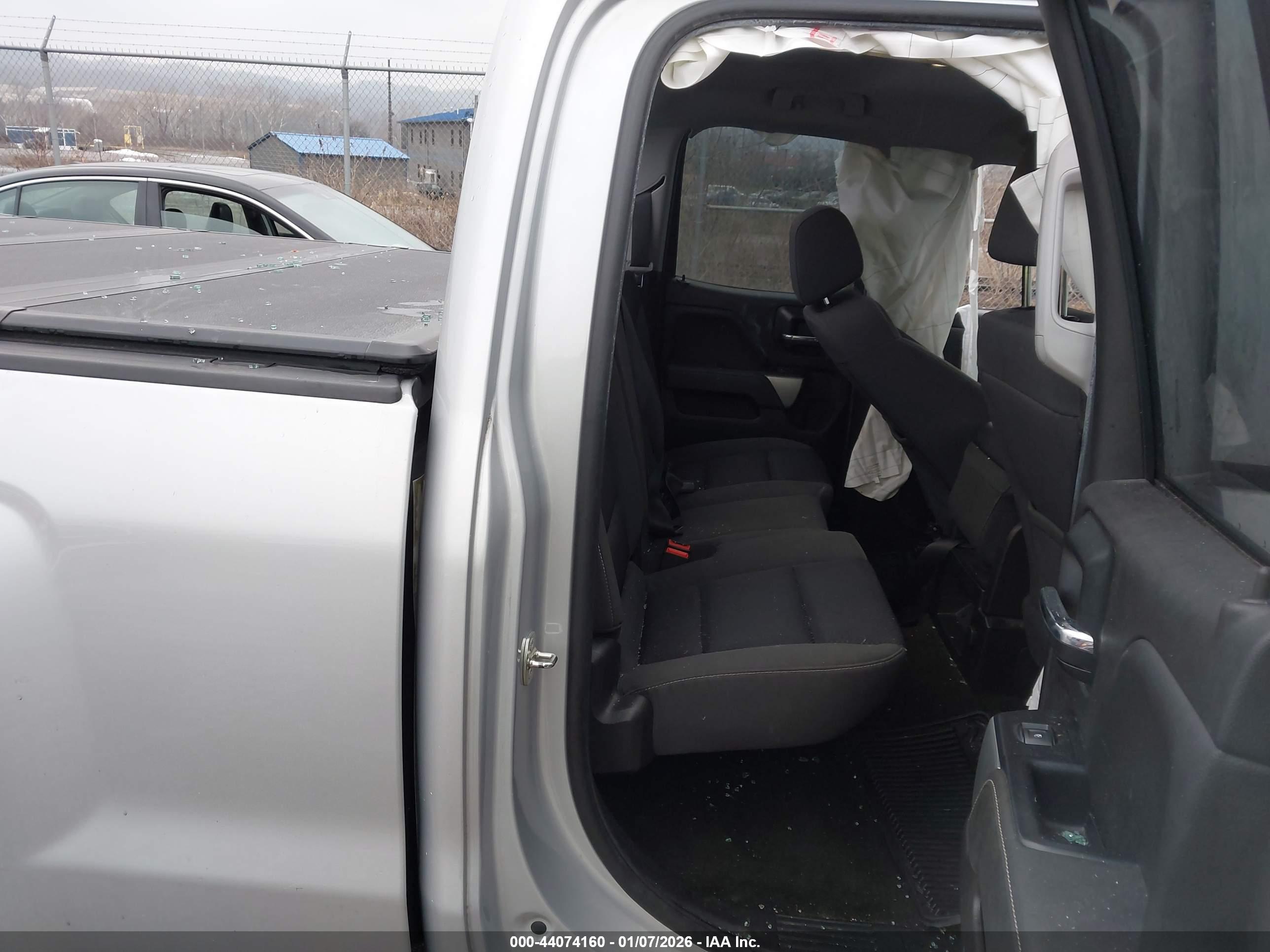 CHEVROLET SILVERADO image 8