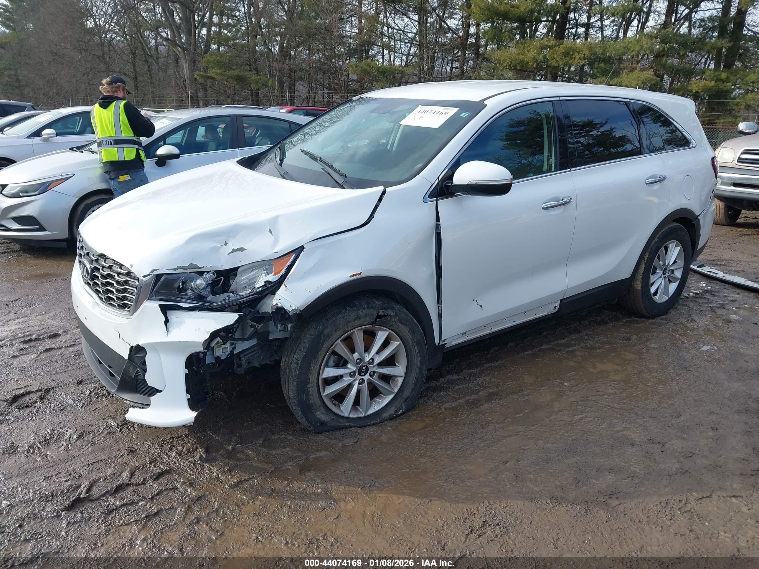 KIA SORENTO image 2