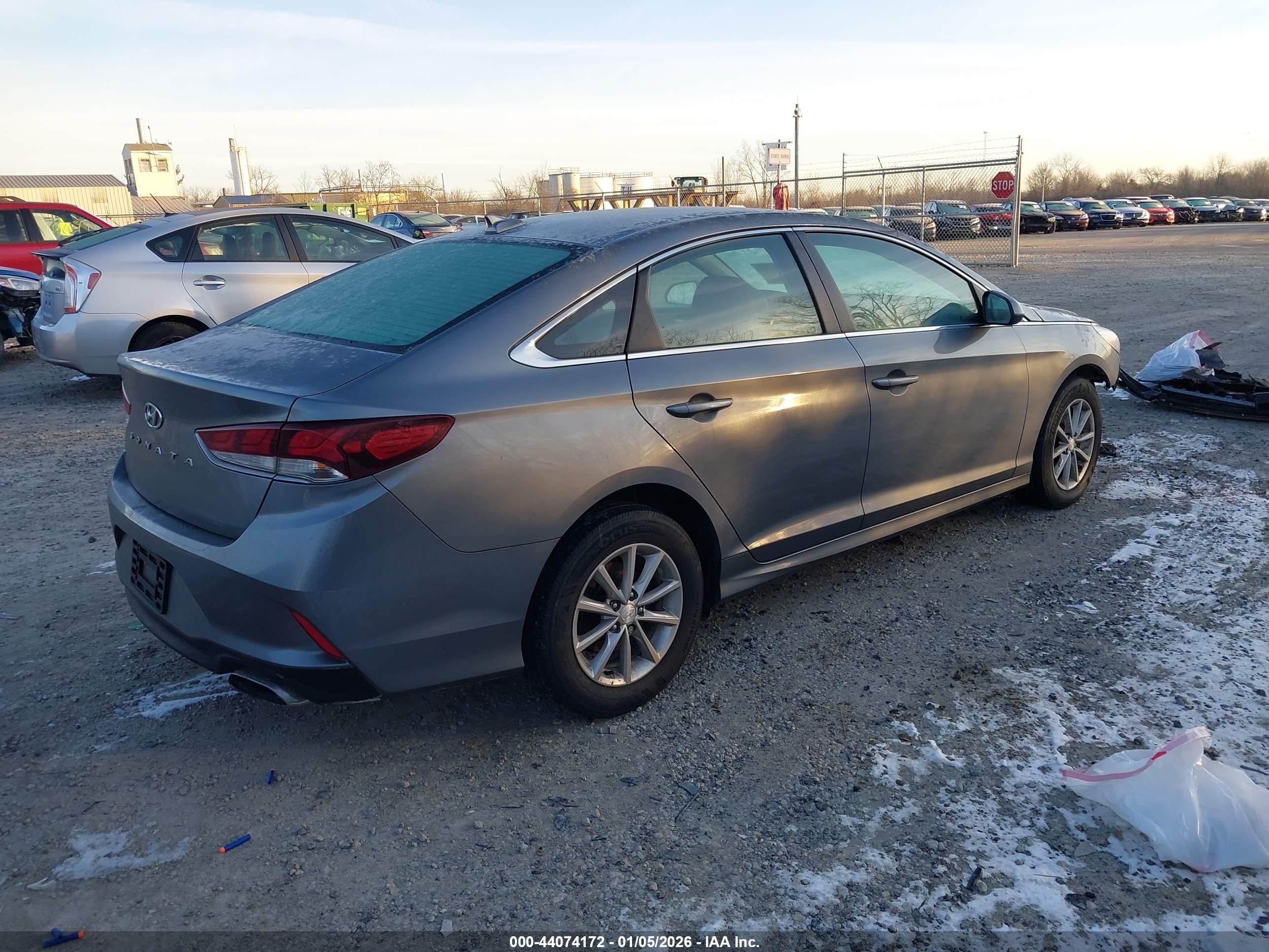 HYUNDAI SONATA image 4