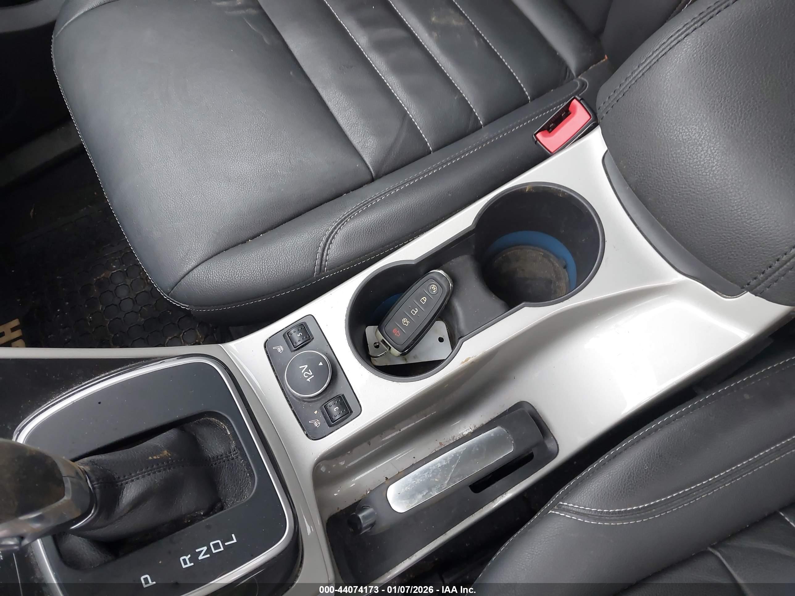 FORD C-MAX image 11