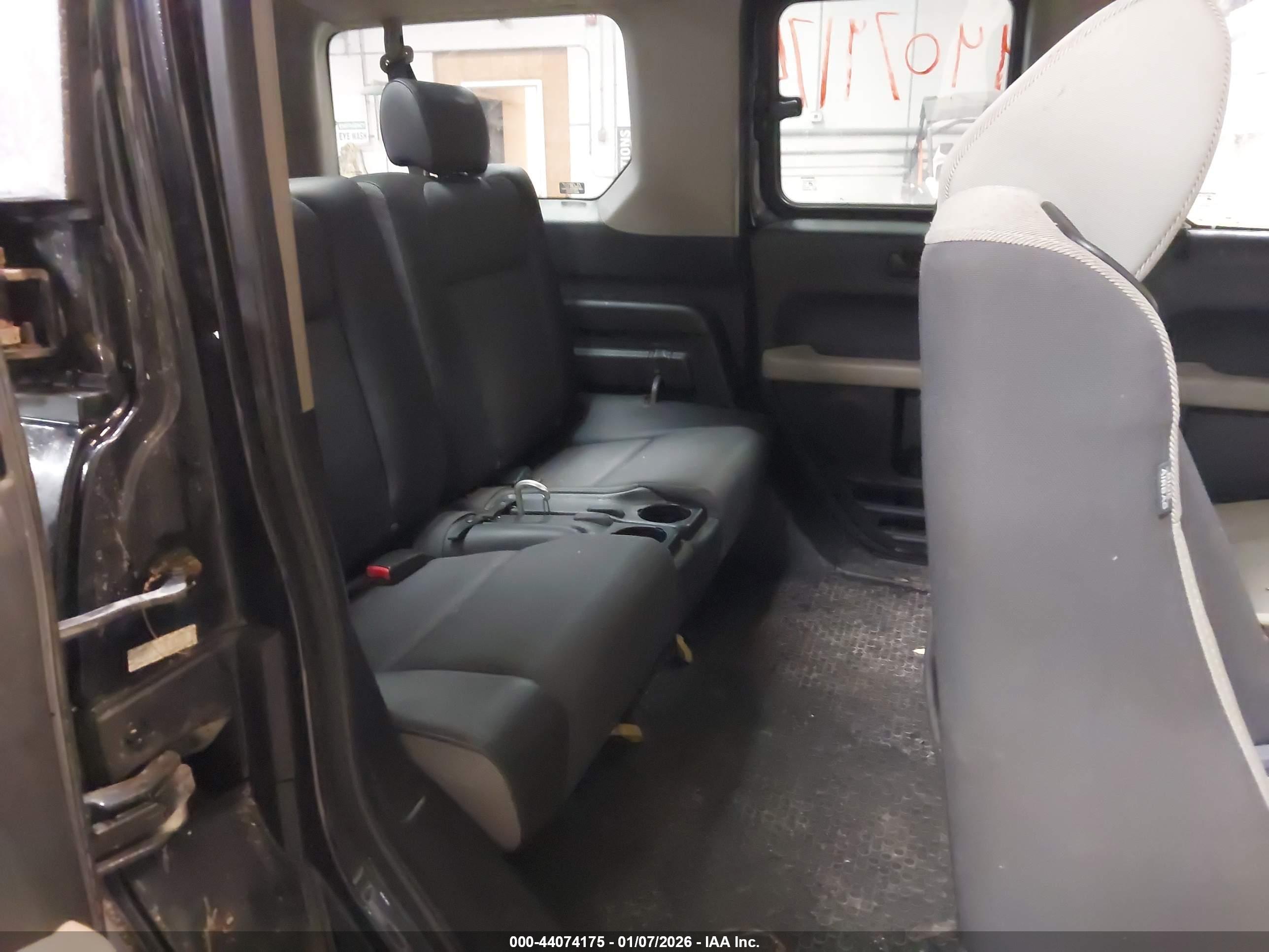 HONDA ELEMENT image 8