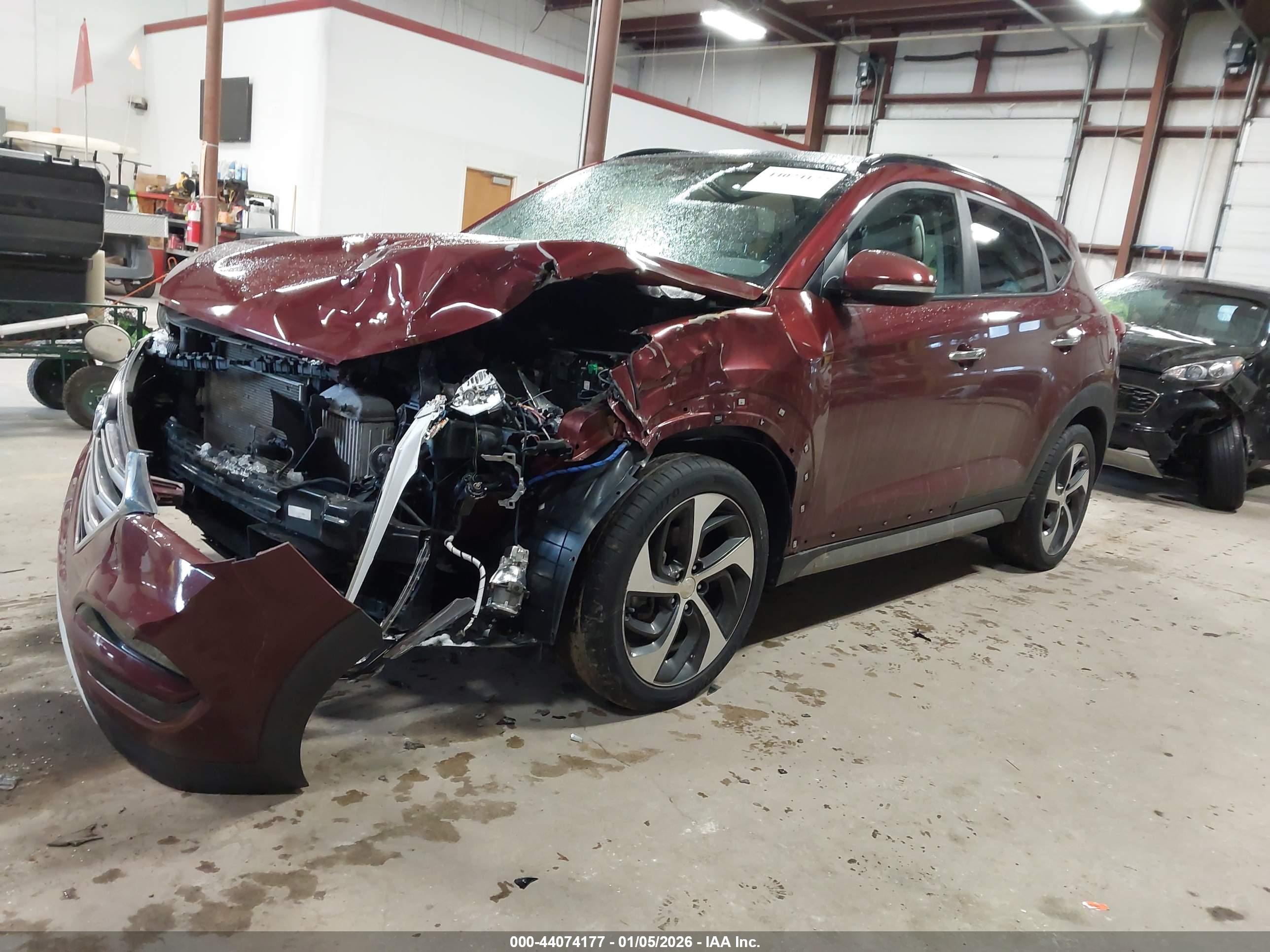HYUNDAI TUCSON image 2