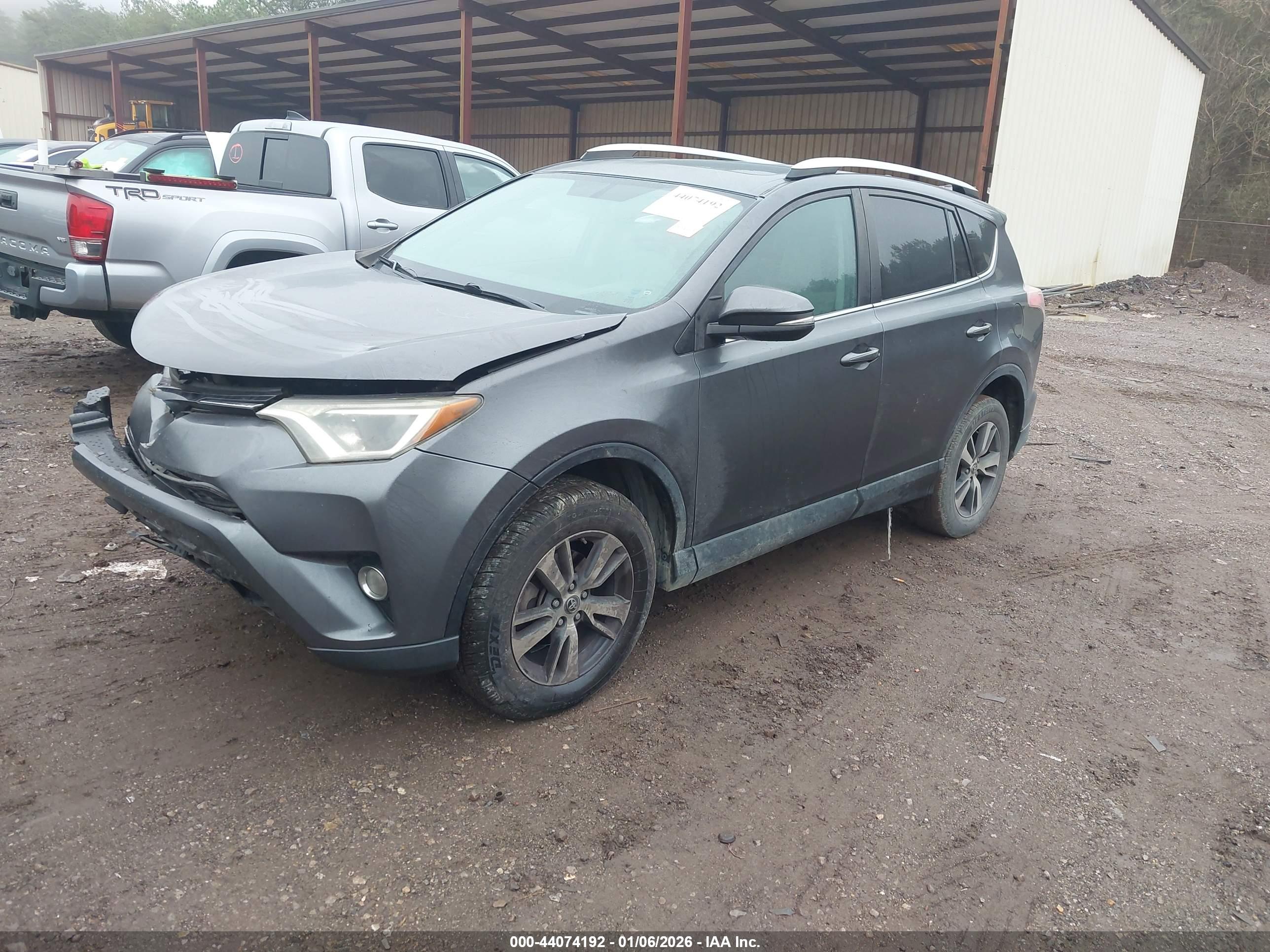 TOYOTA RAV4 image 2