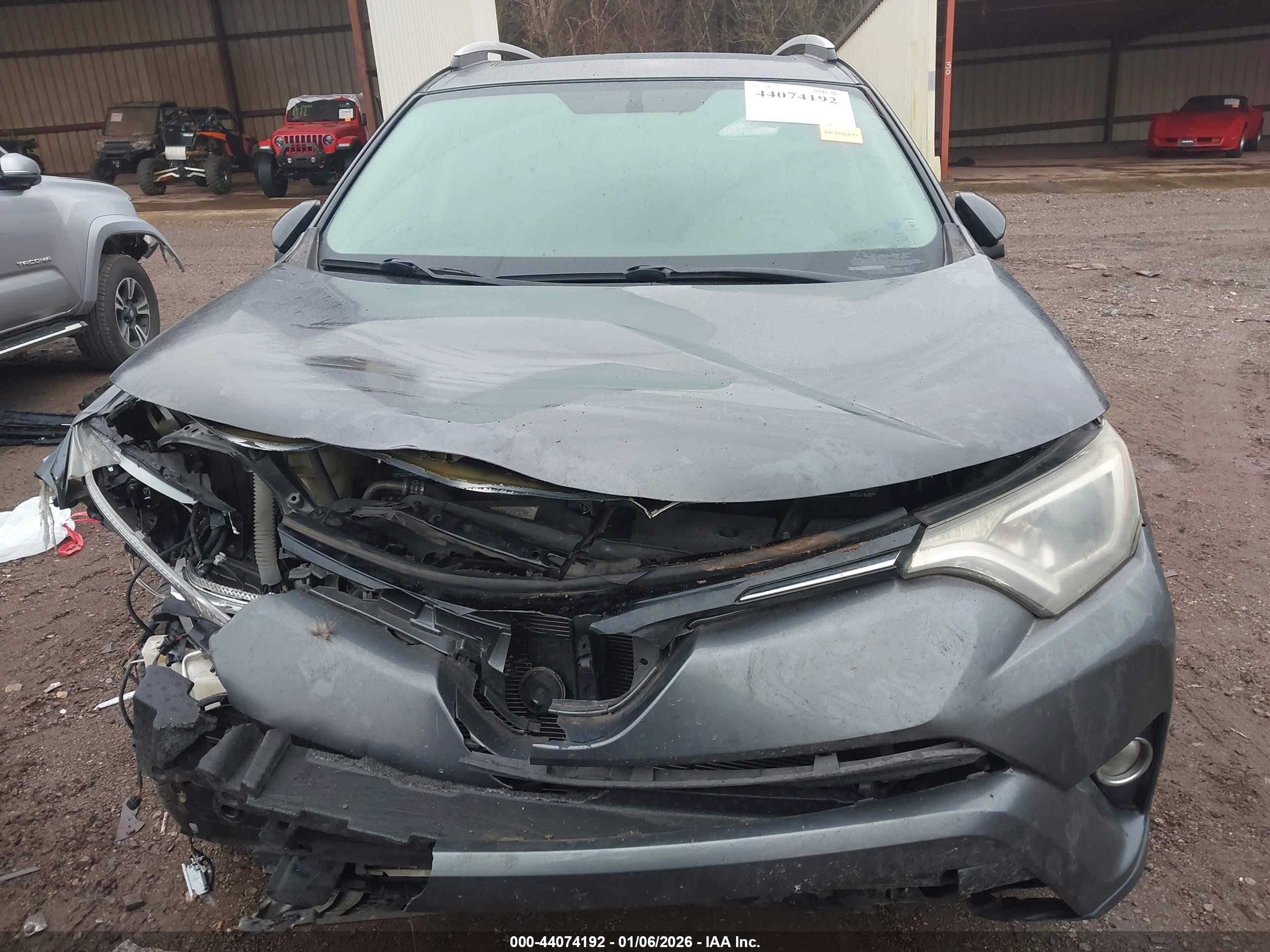 TOYOTA RAV4 image 6