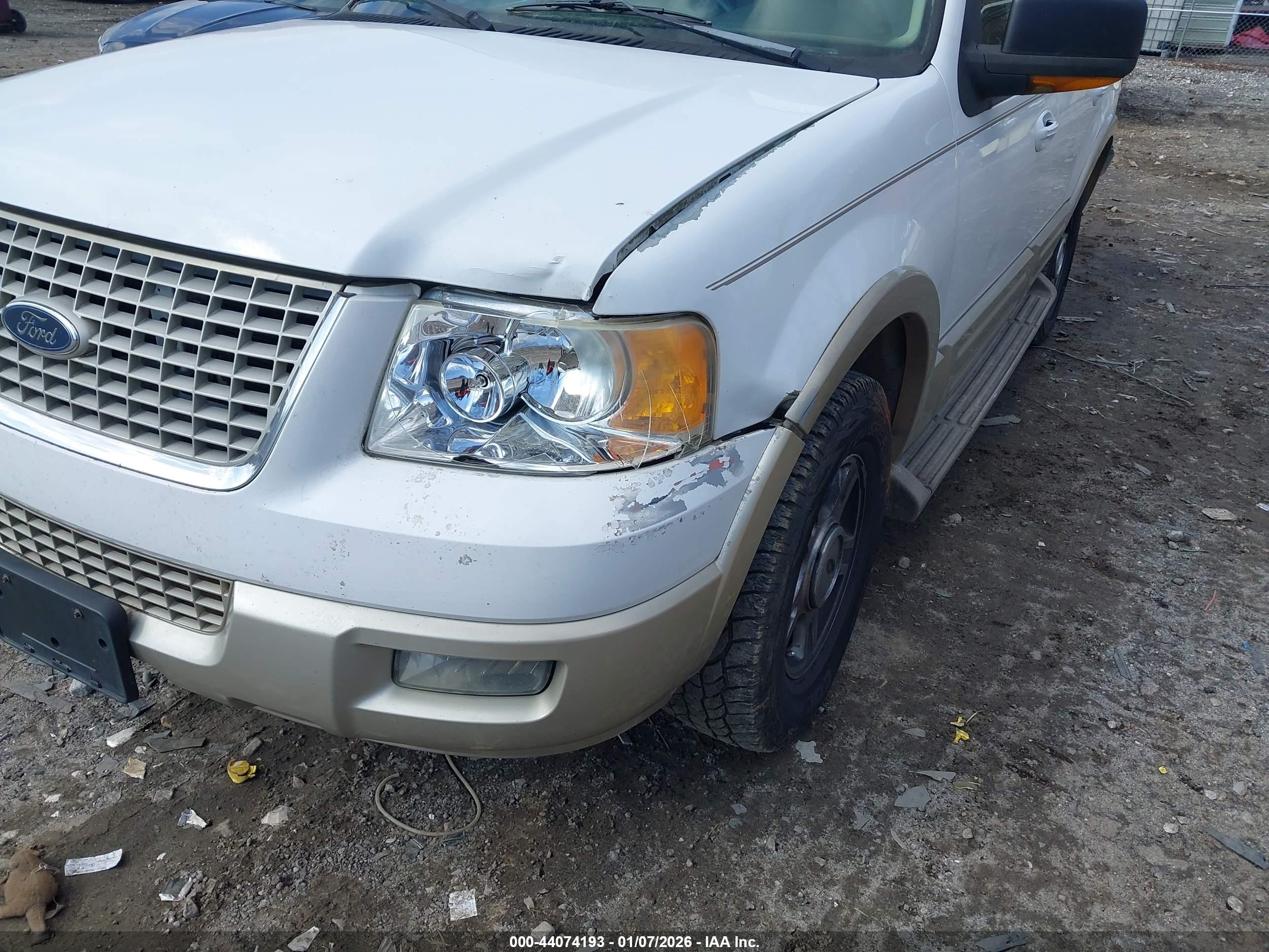FORD EXPEDITION image 6