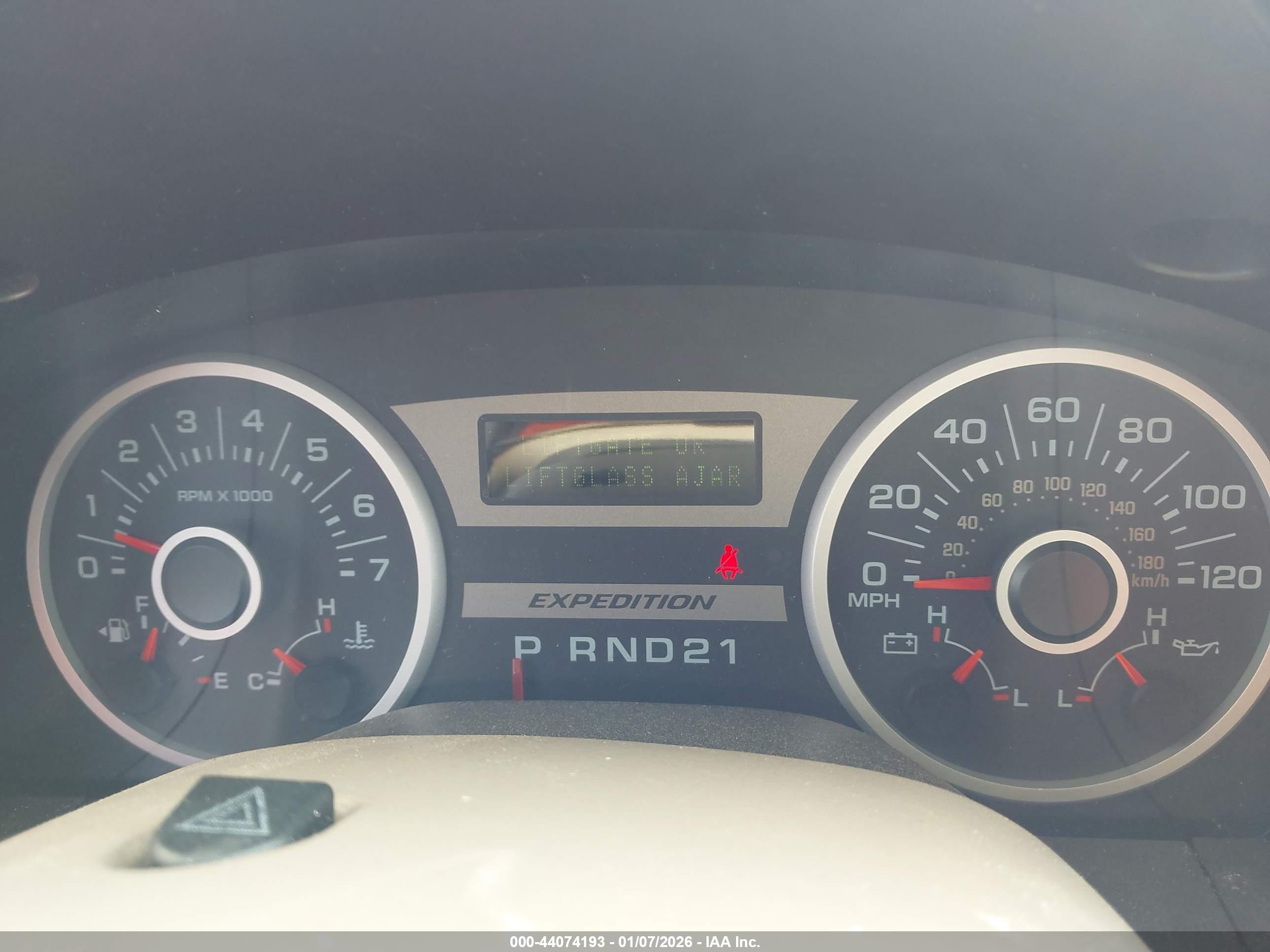 FORD EXPEDITION image 7