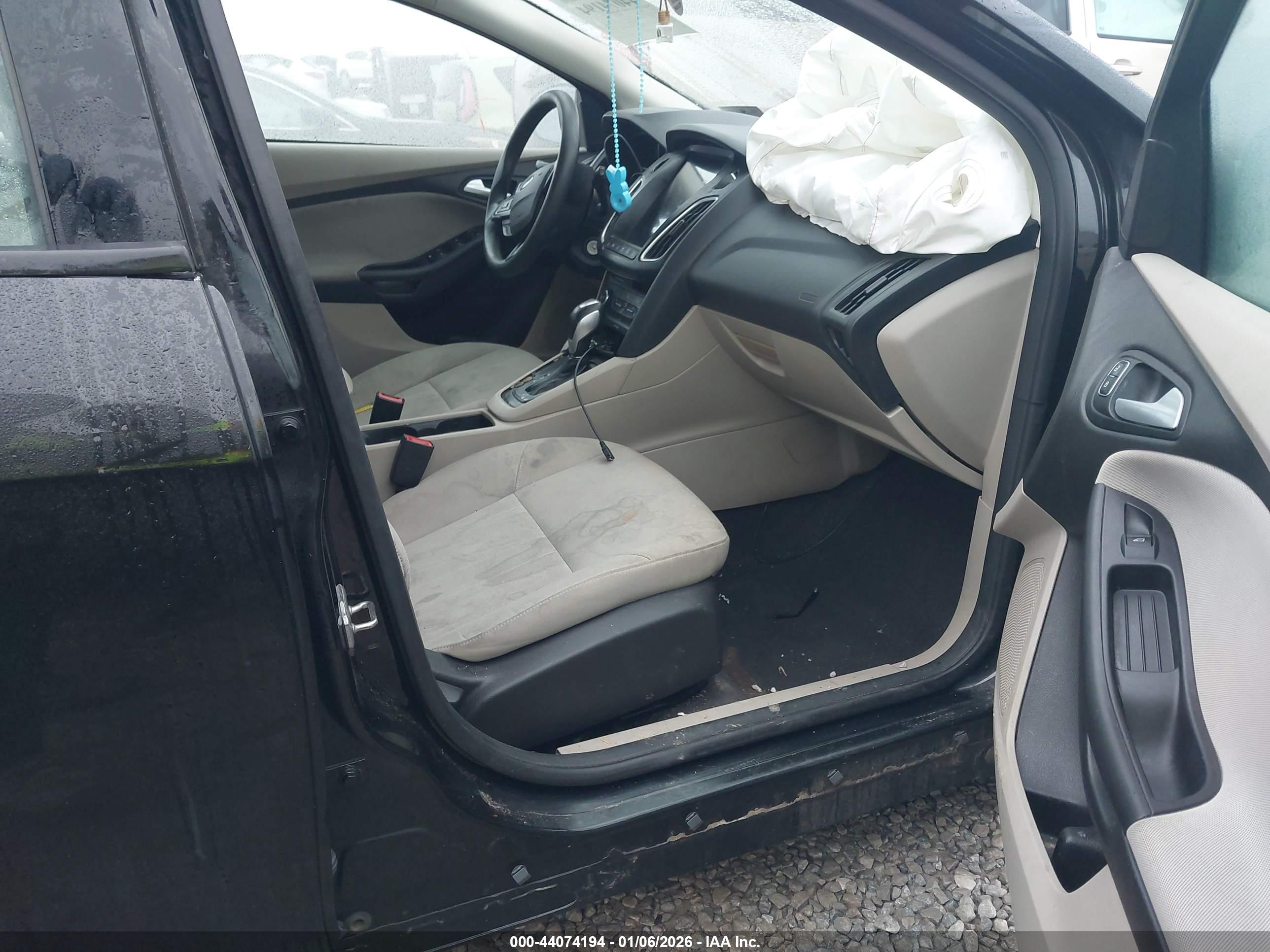 FORD FOCUS image 5