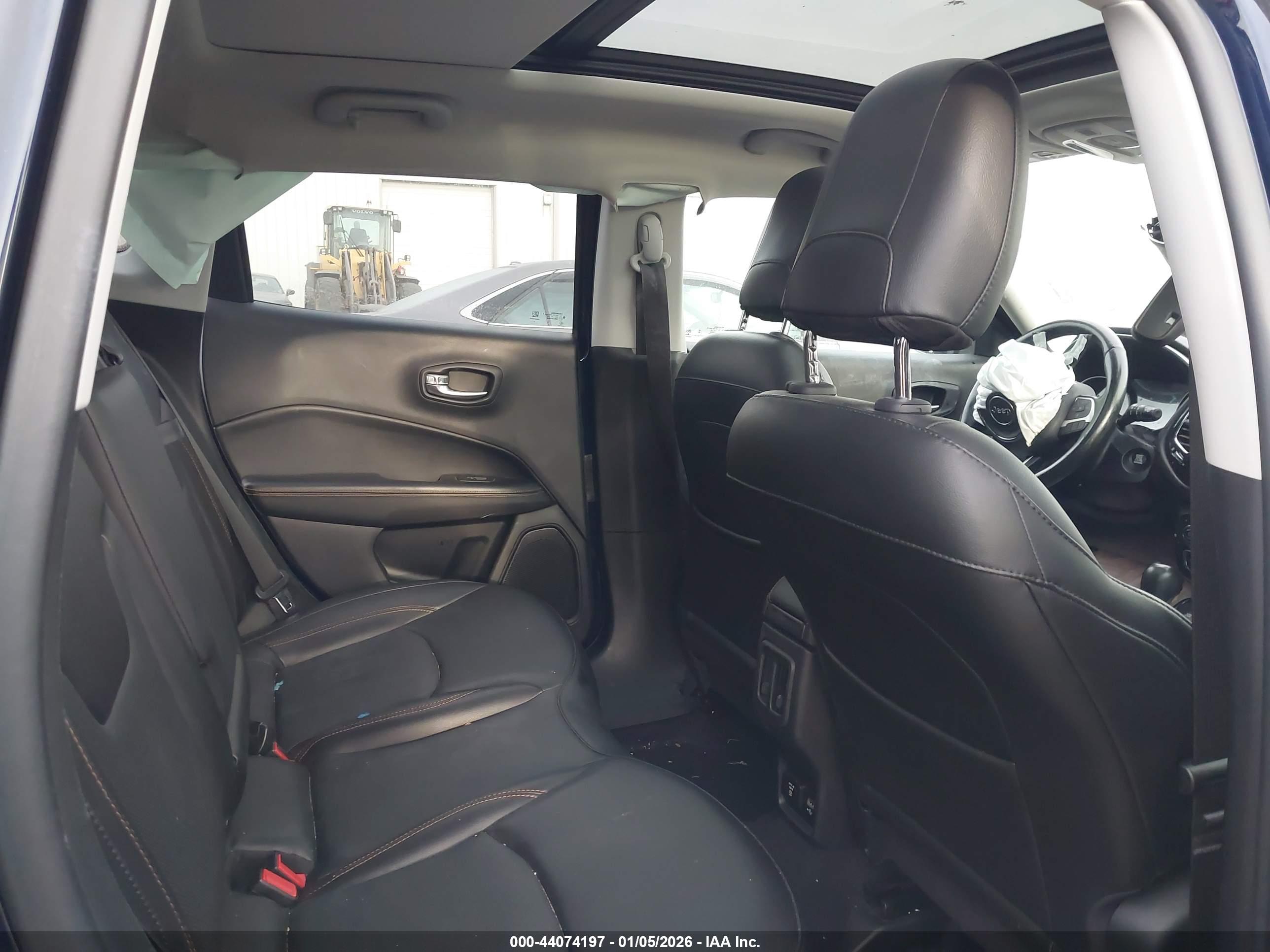 JEEP COMPASS image 8