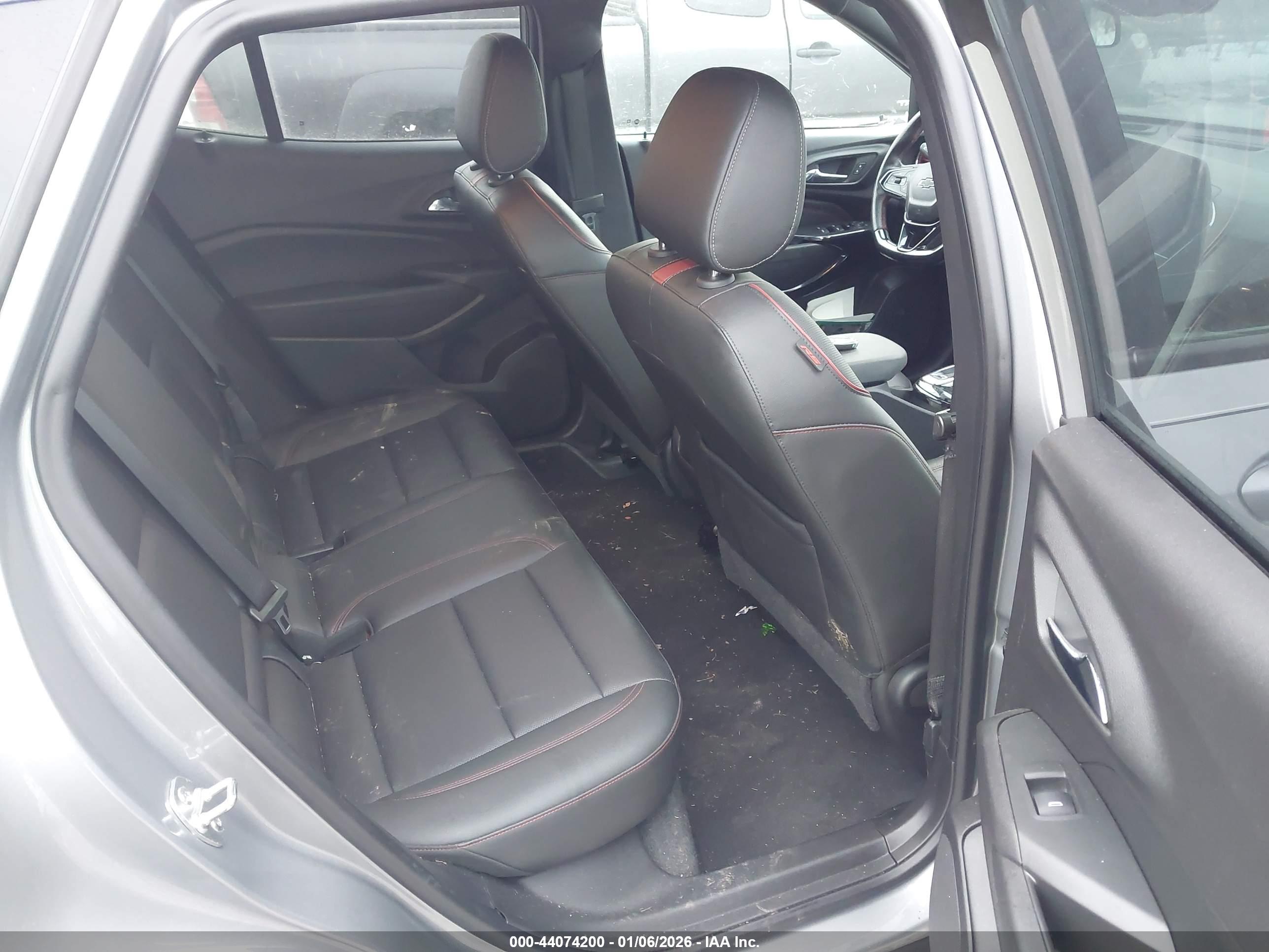 CHEVROLET TRAX image 8