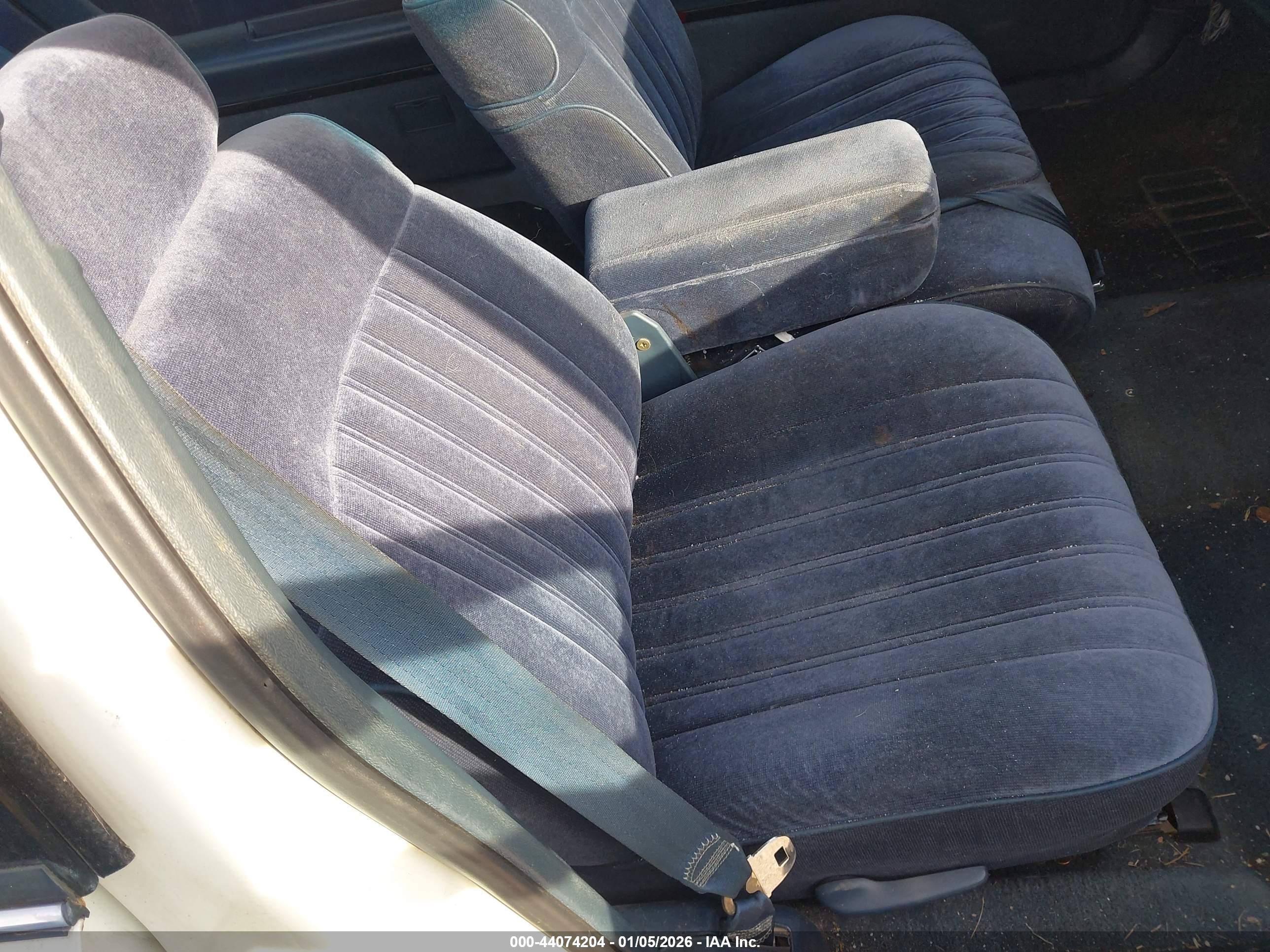 OLDSMOBILE 88 image 5