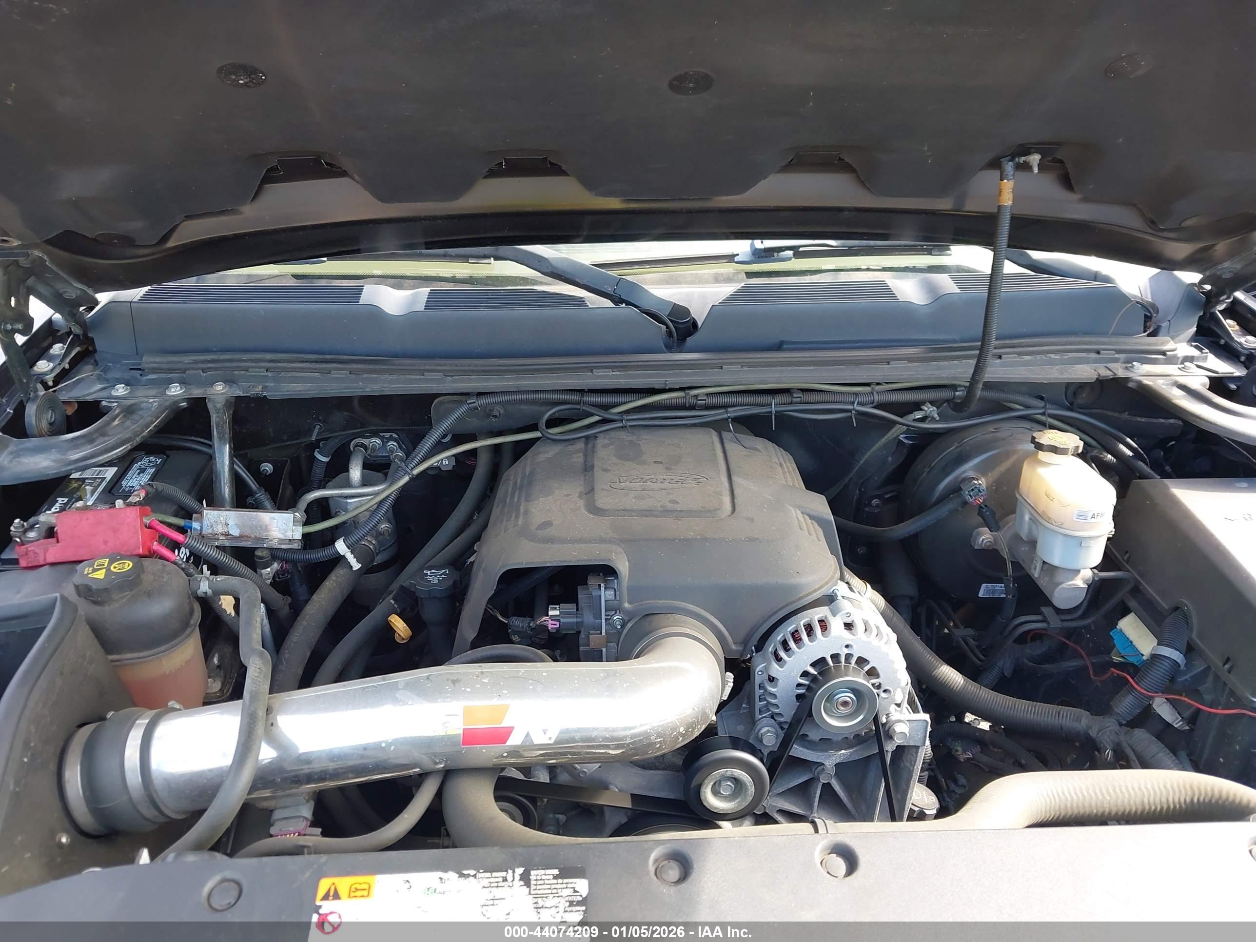 CHEVROLET SILVERADO image 10
