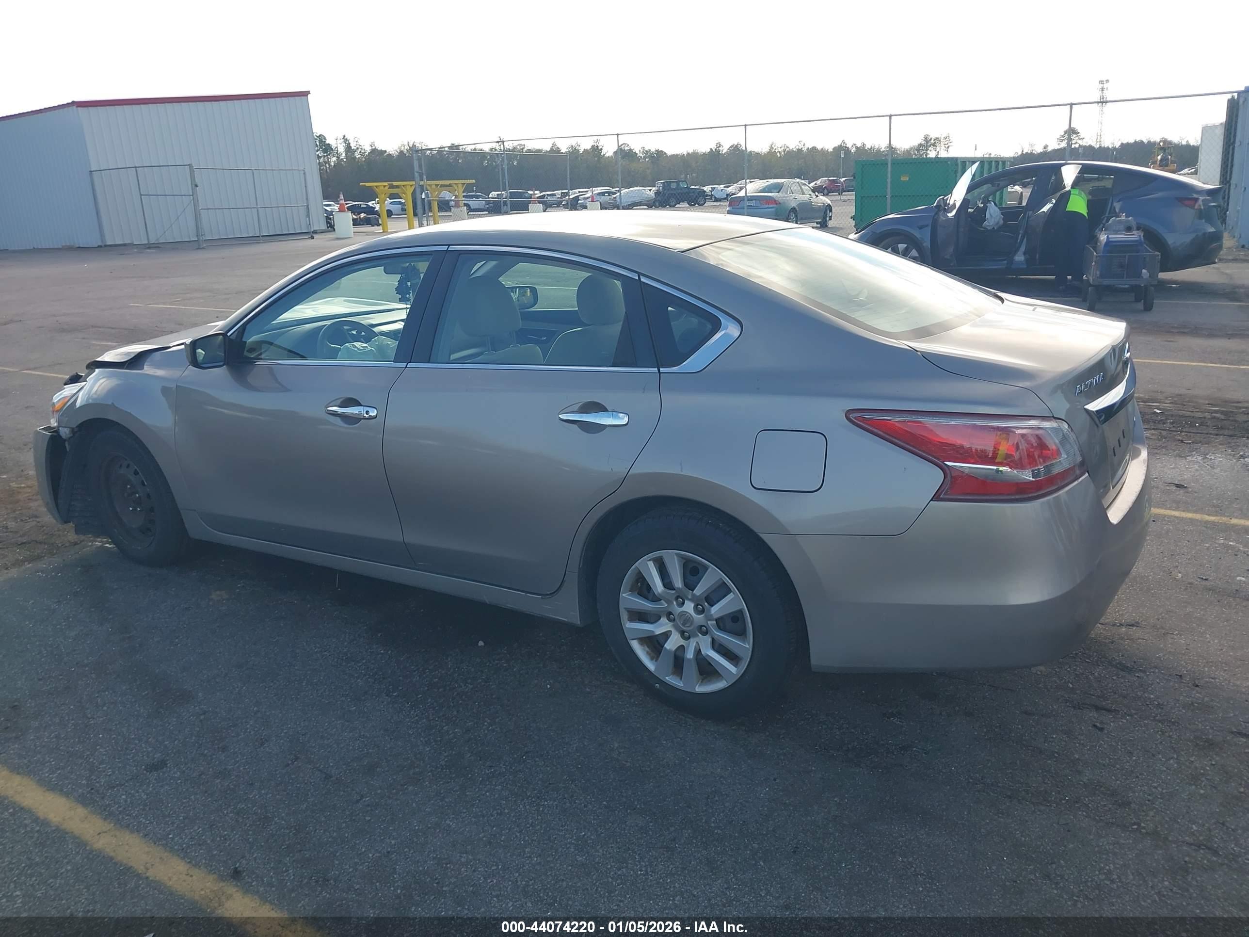 NISSAN ALTIMA image 3