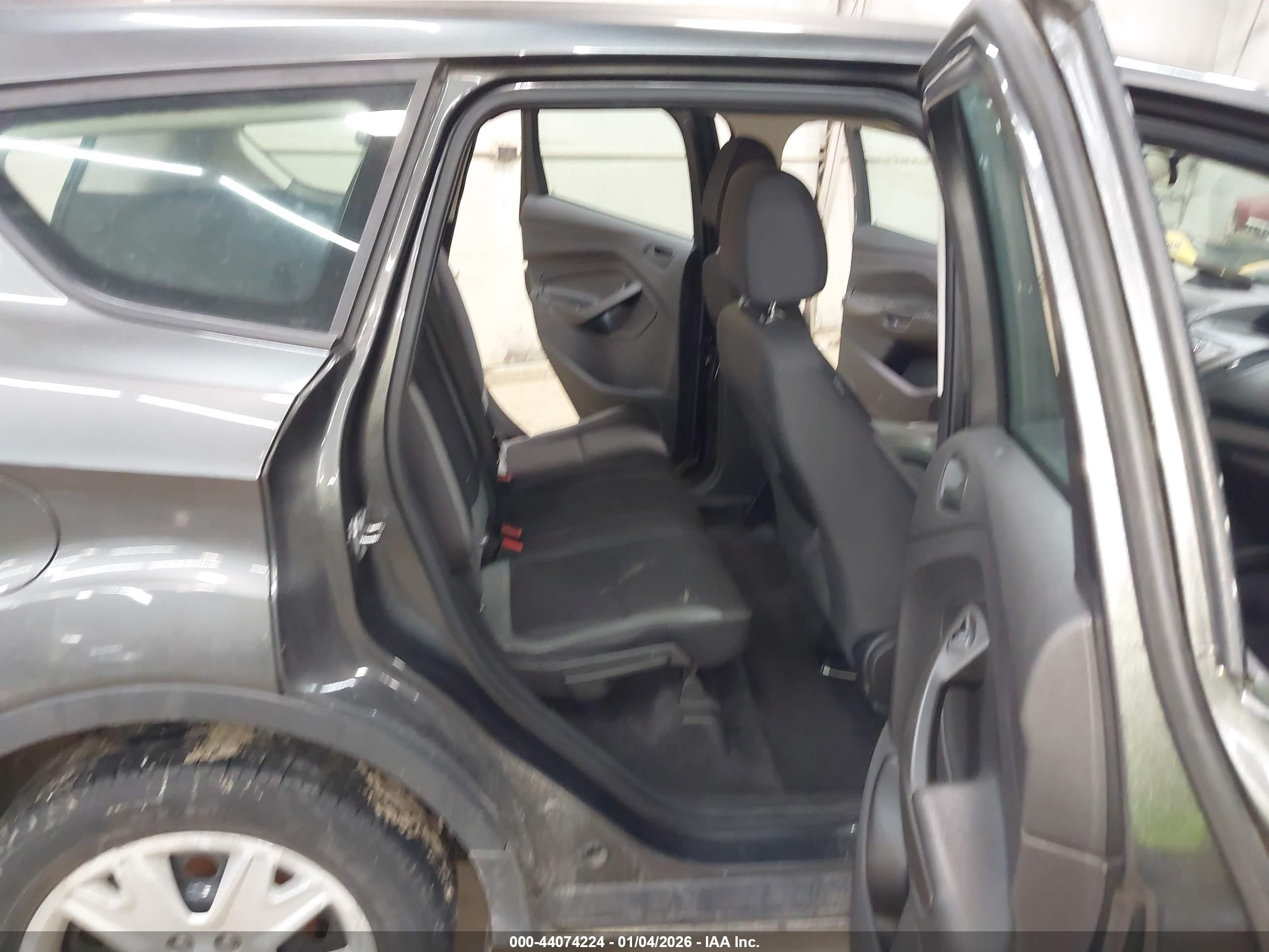 FORD ESCAPE image 8