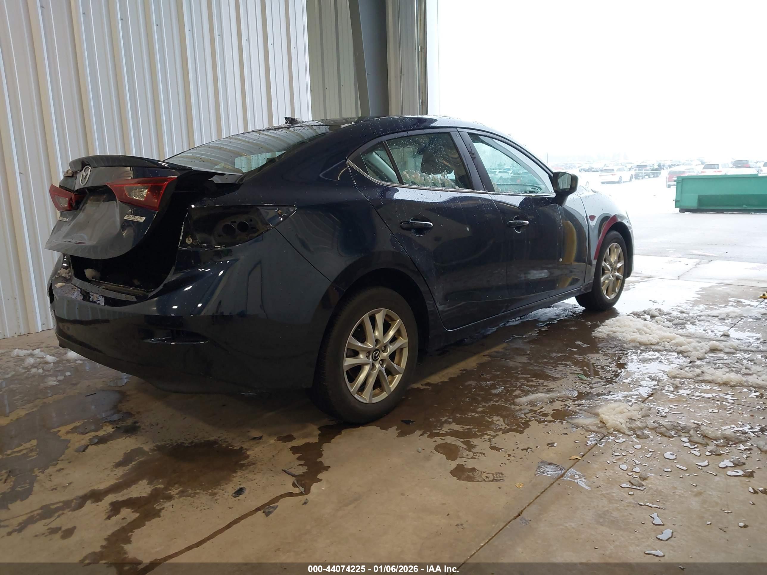 MAZDA MAZDA3 image 4