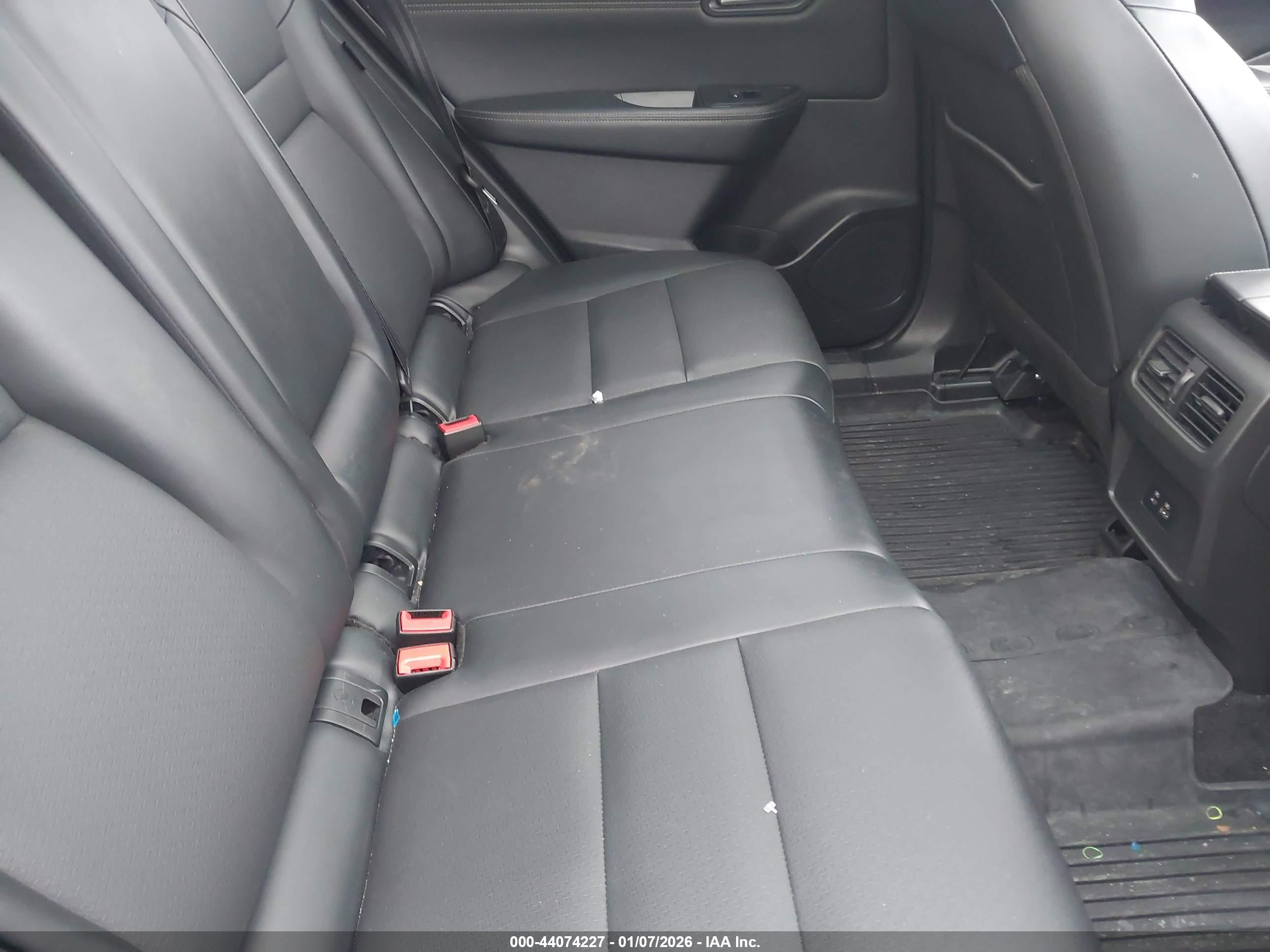 NISSAN ROGUE image 8
