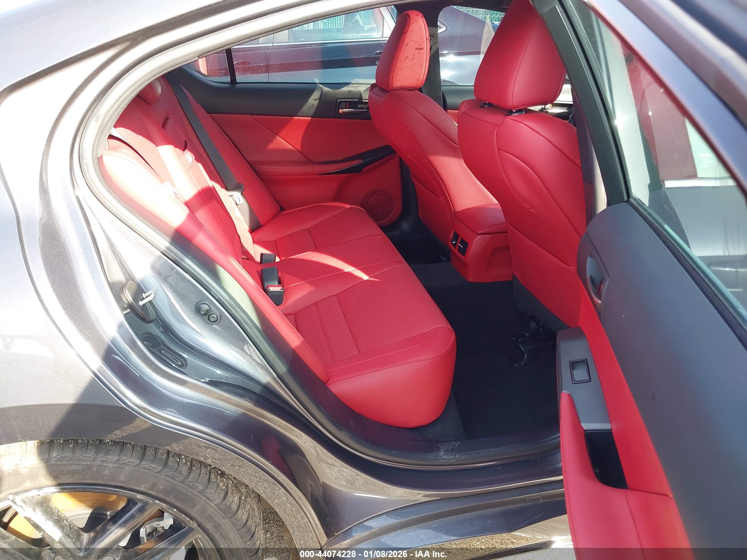 LEXUS IS image 8
