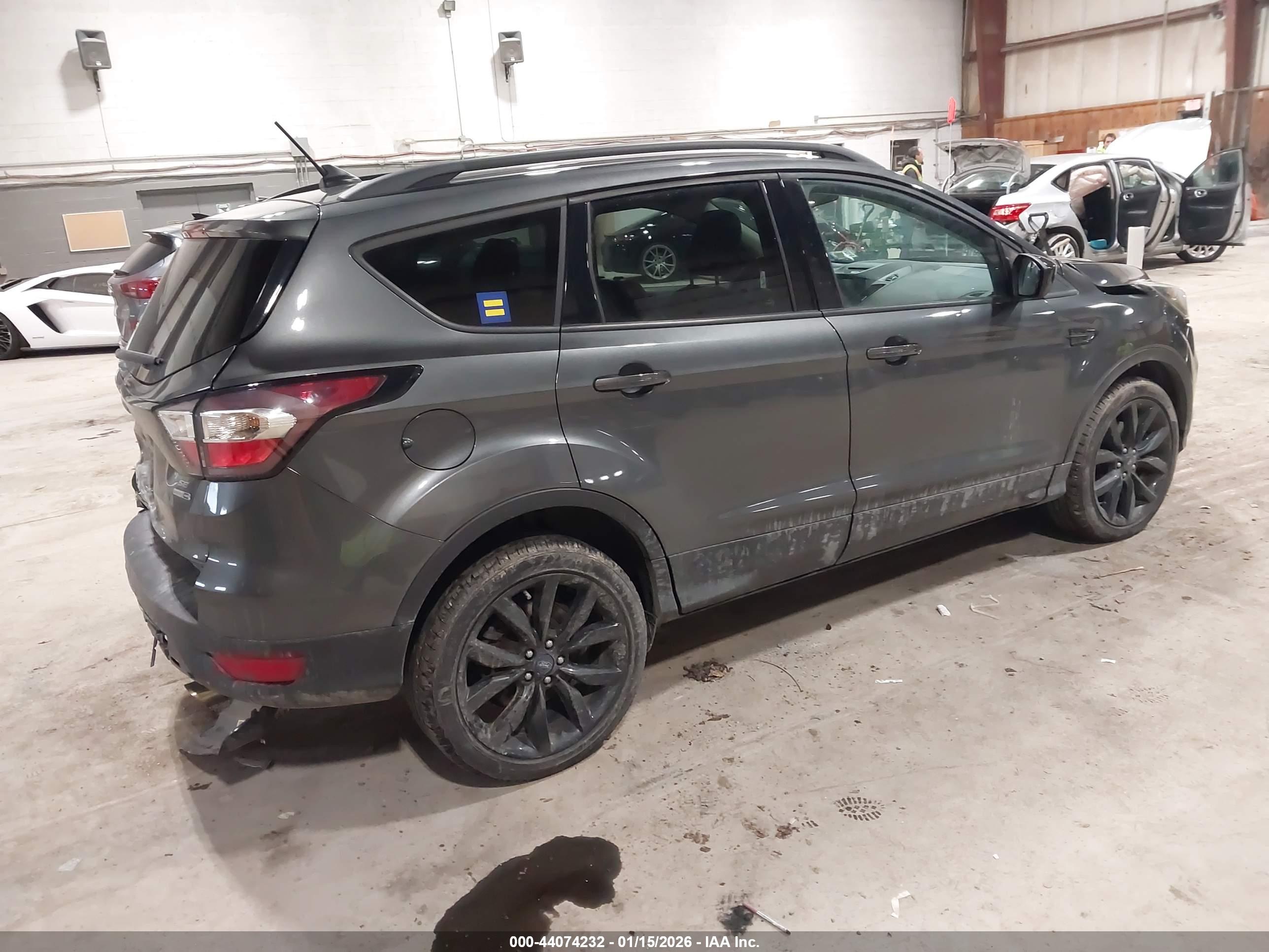 FORD ESCAPE image 4