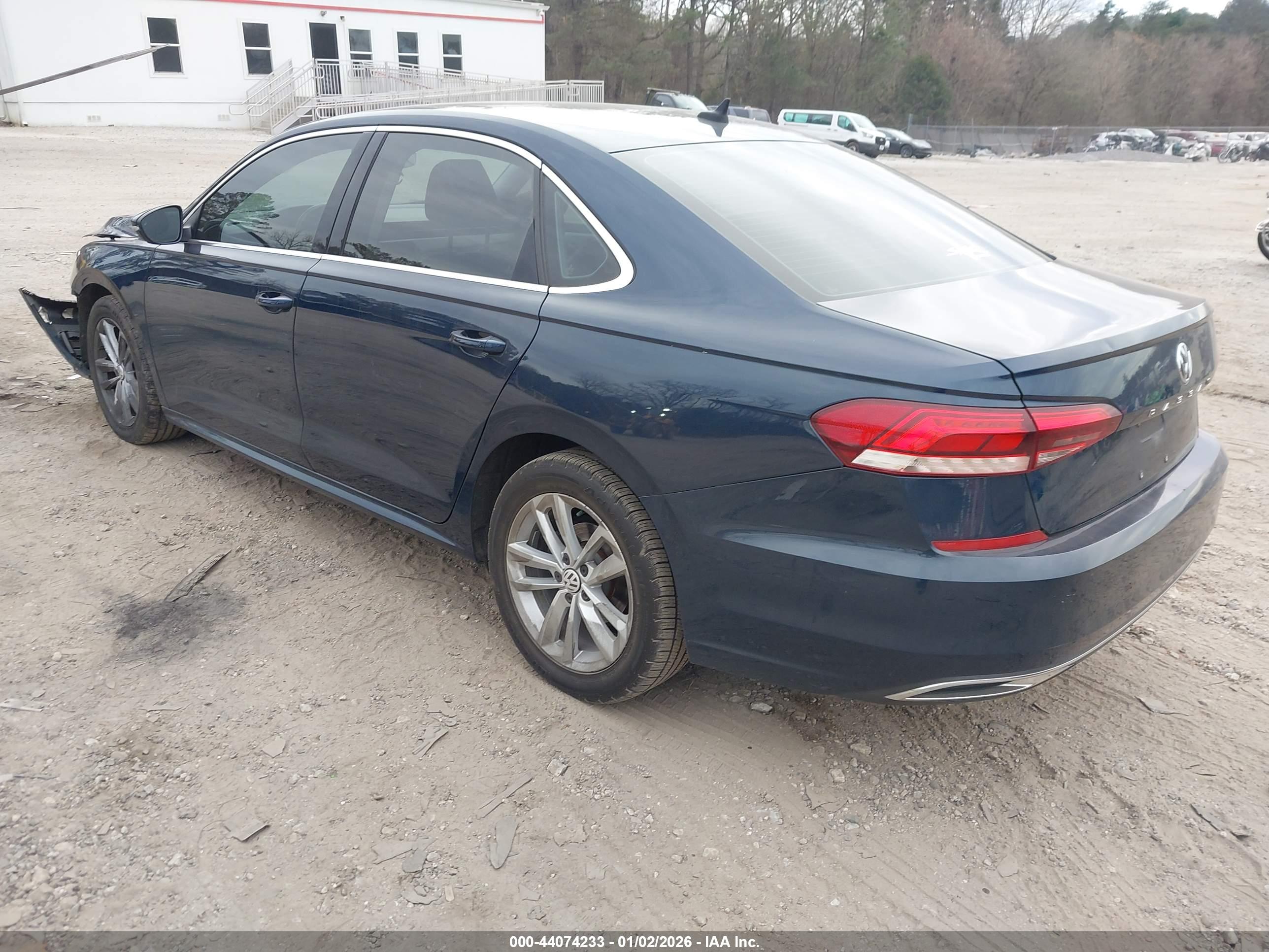 VOLKSWAGEN PASSAT image 3