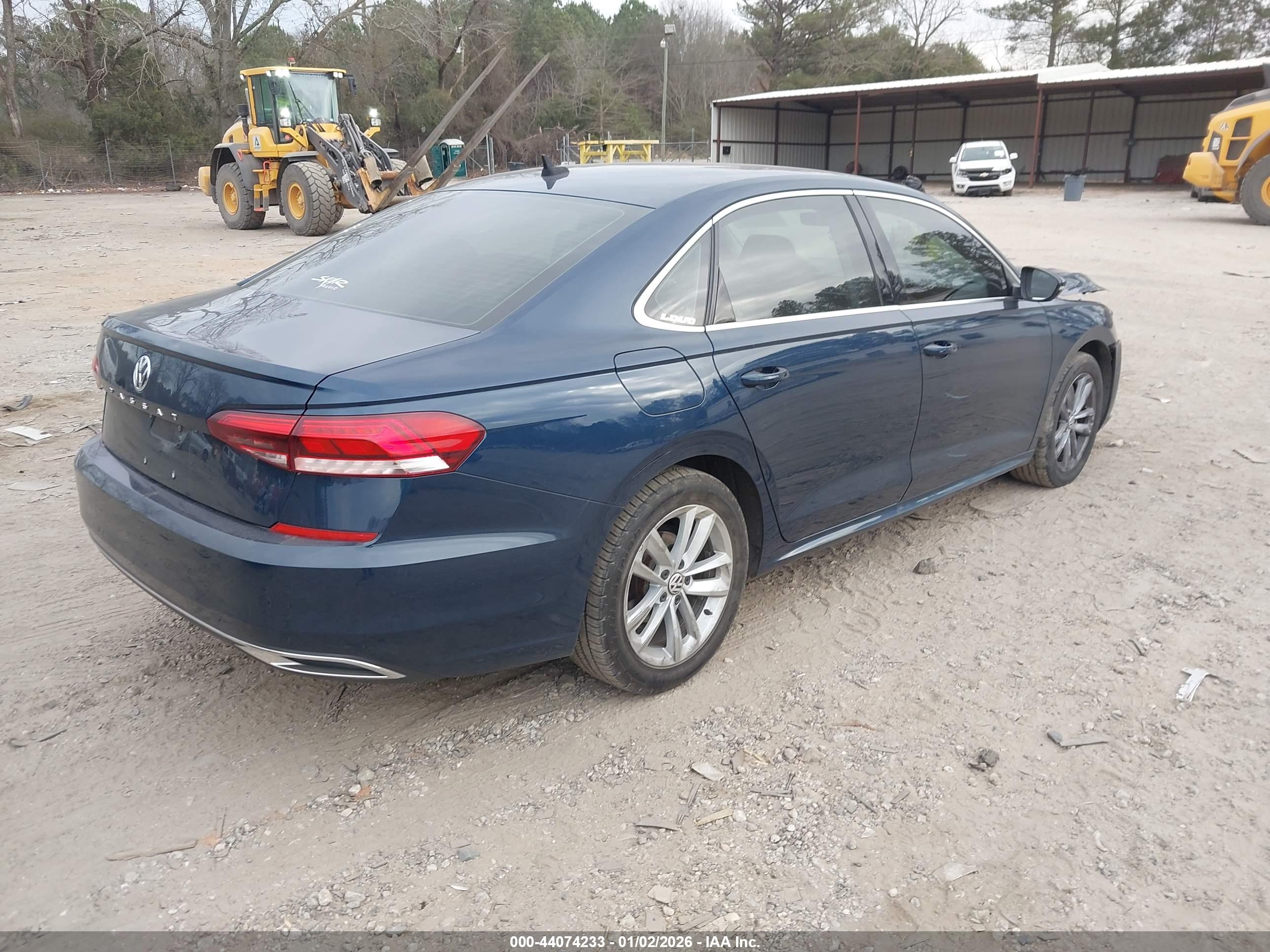 VOLKSWAGEN PASSAT image 4