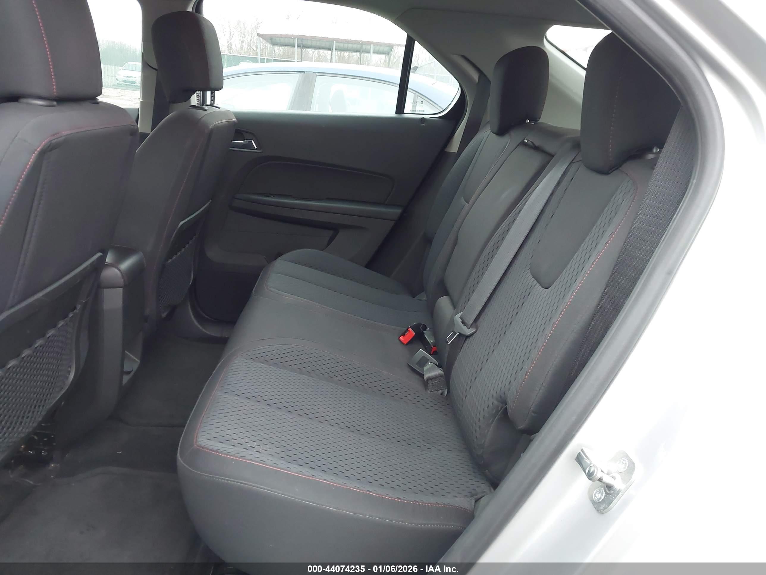 CHEVROLET EQUINOX image 8