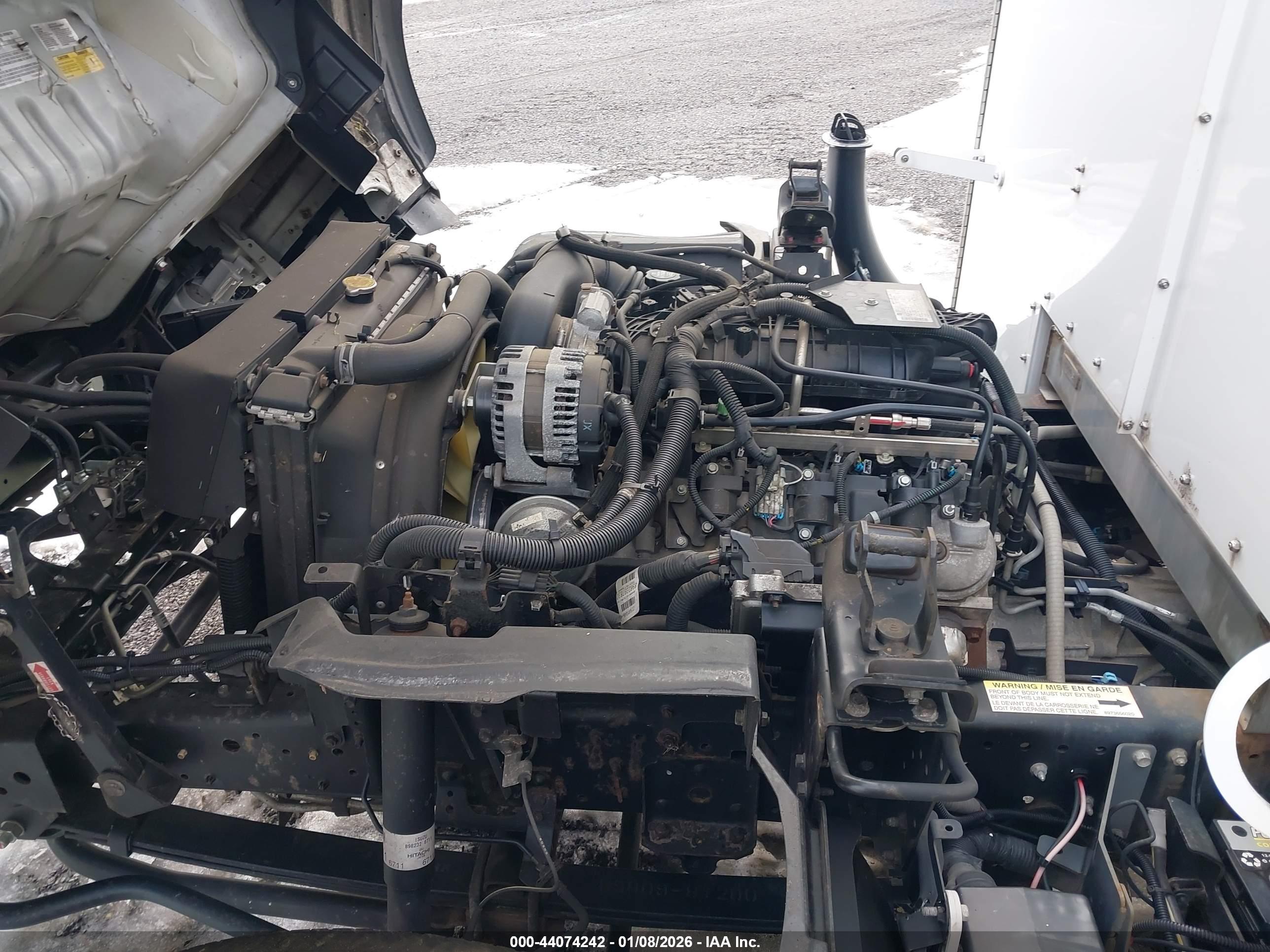 ISUZU NPR image 10