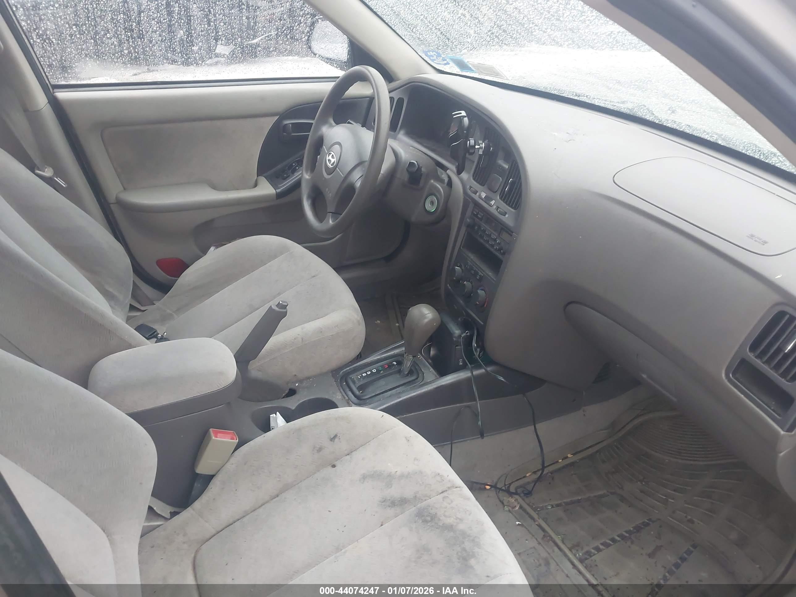 HYUNDAI ELANTRA image 5