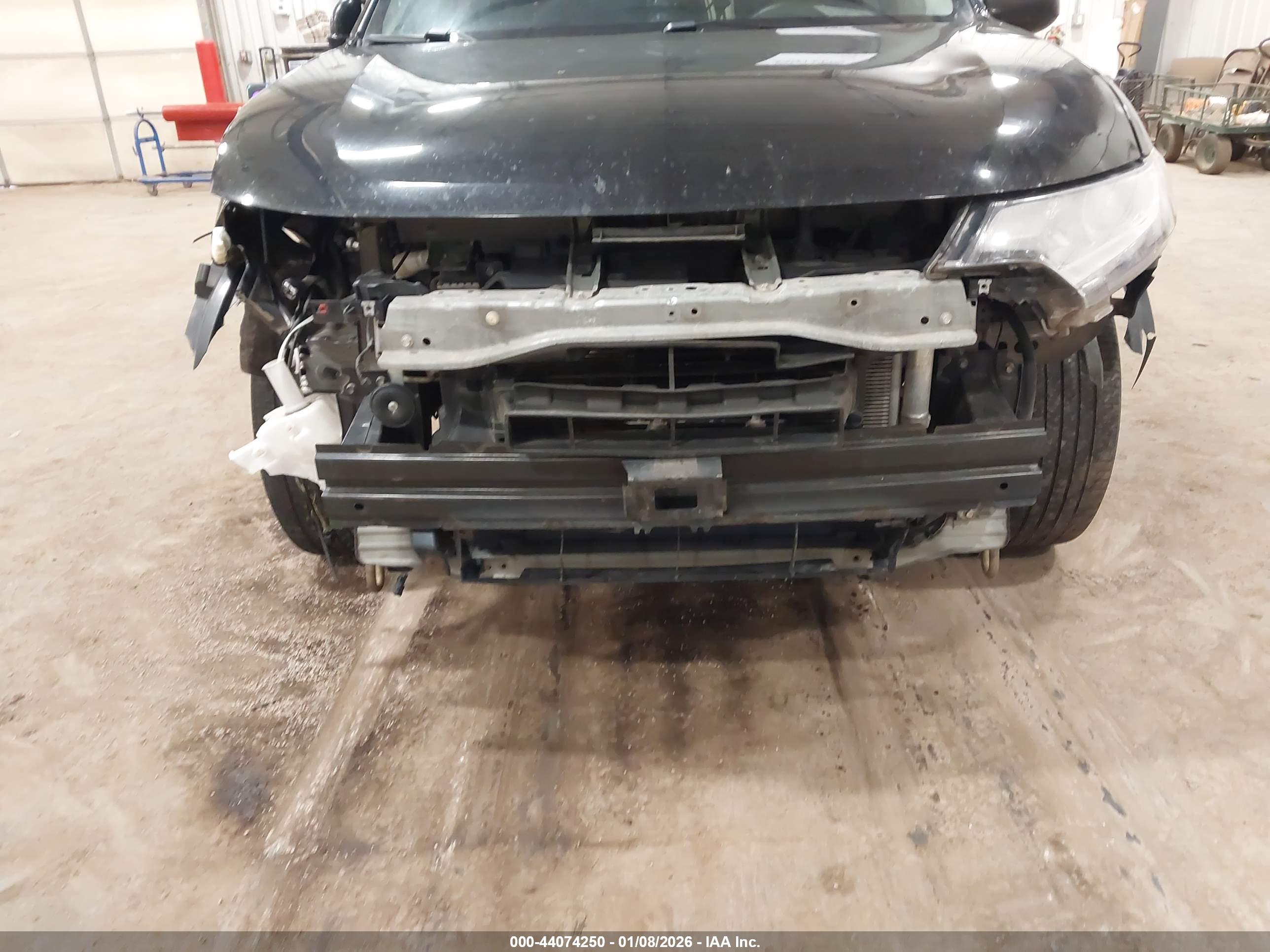 MITSUBISHI OUTLANDER image 6