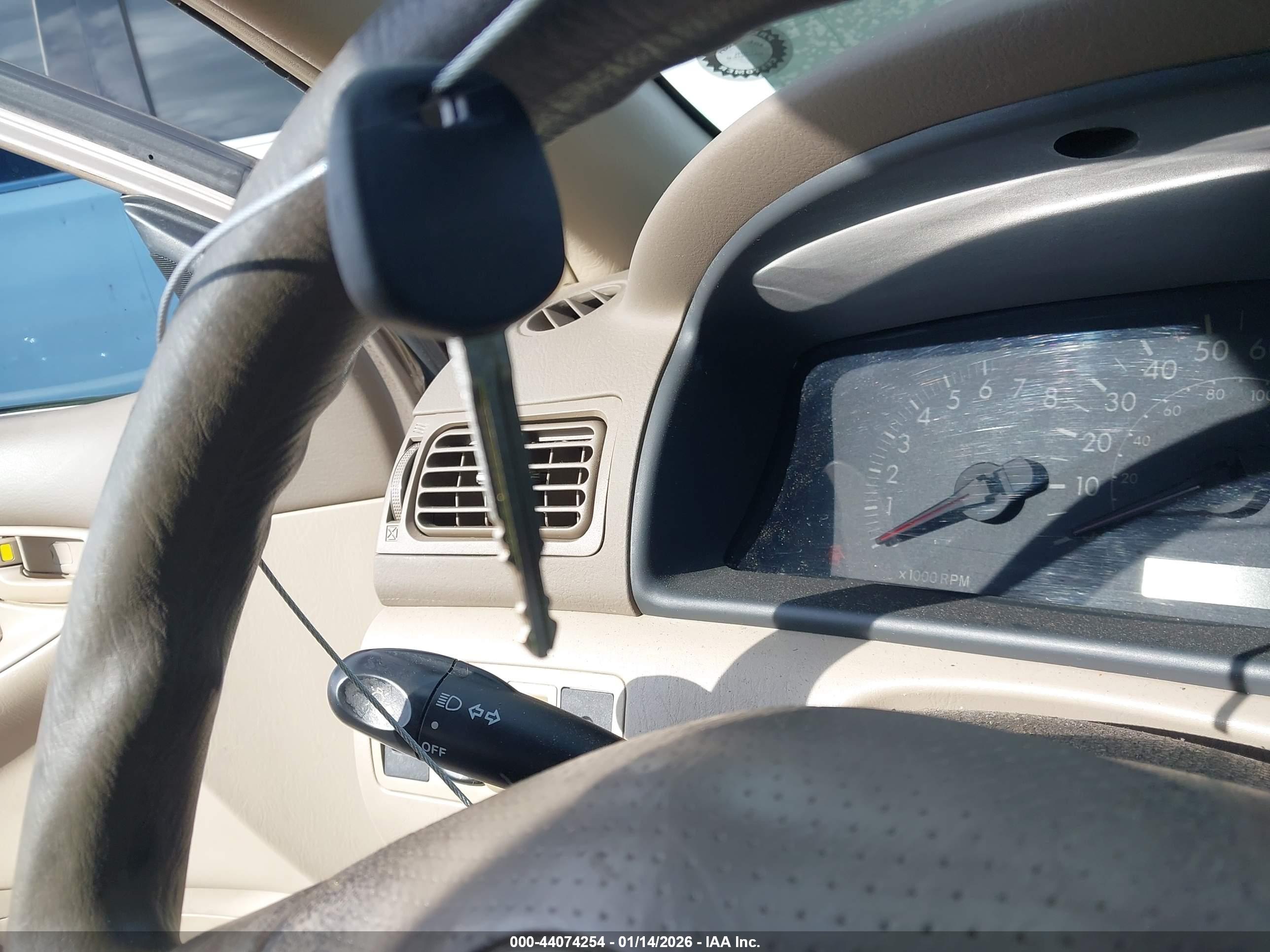 TOYOTA COROLLA image 11