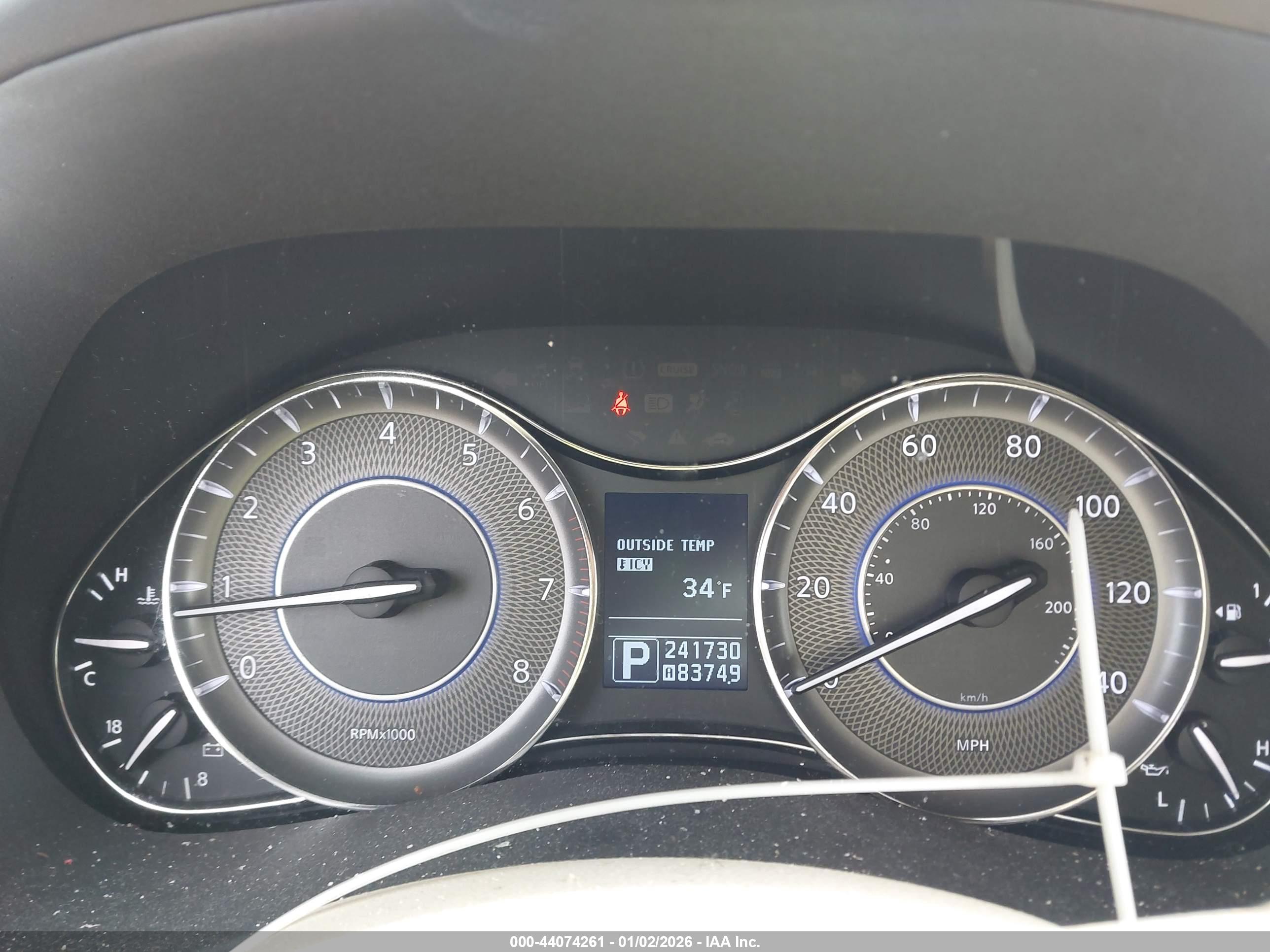 INFINITI QX56 image 7