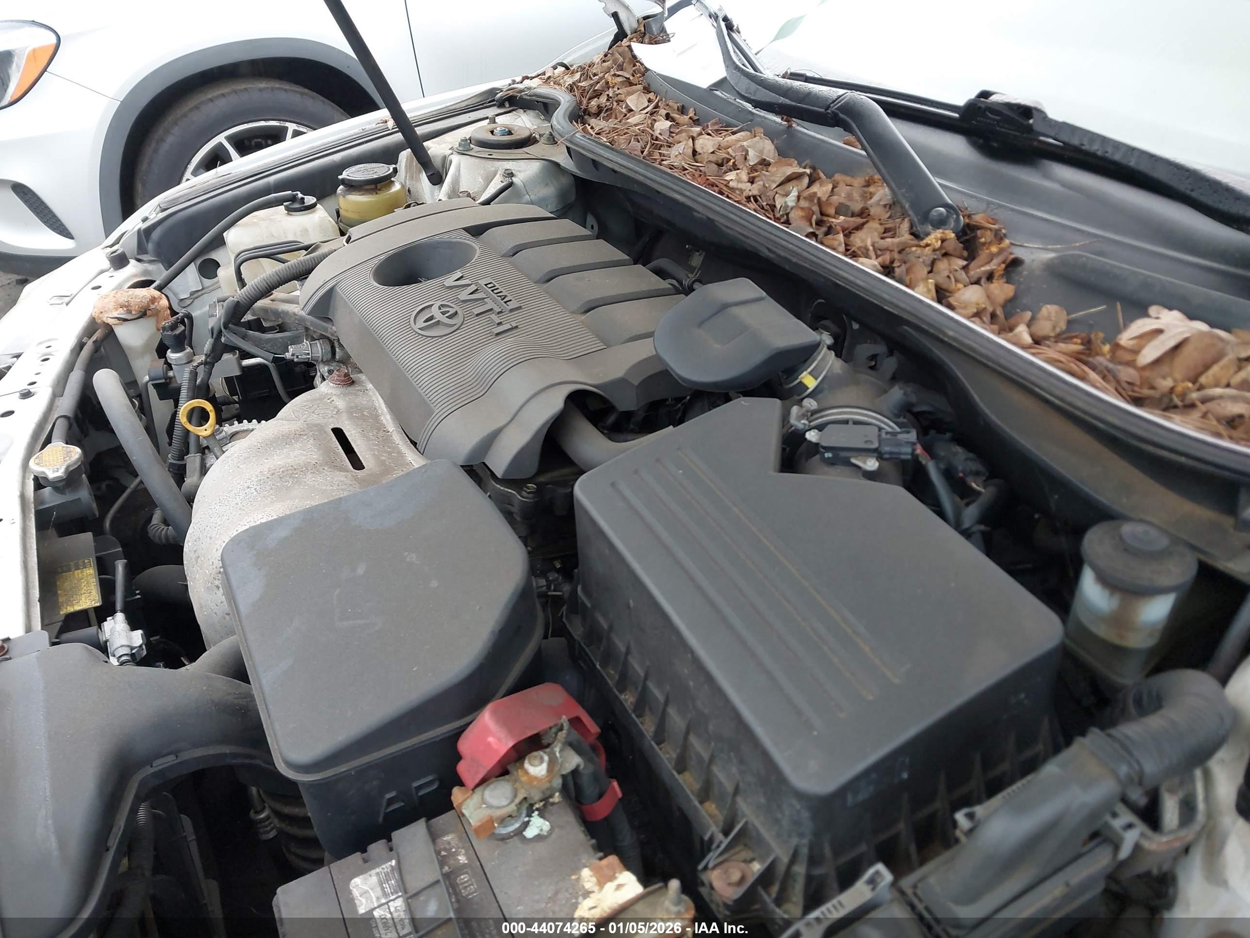 TOYOTA CAMRY image 10