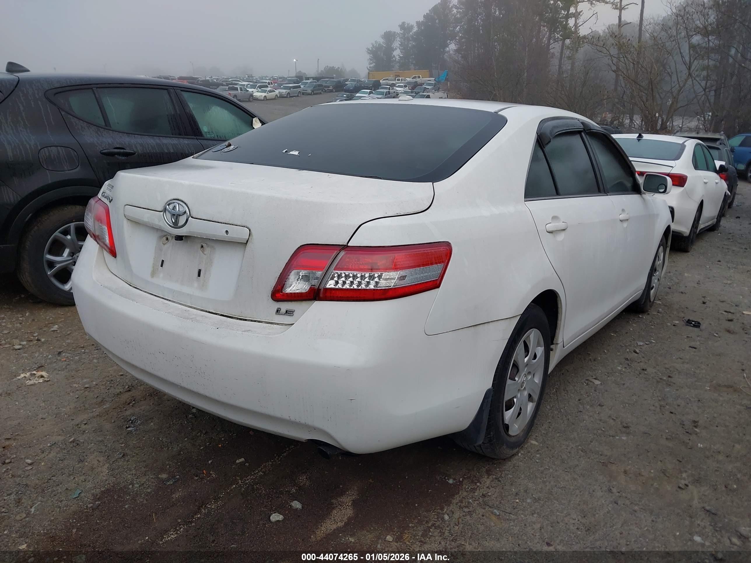 TOYOTA CAMRY image 4