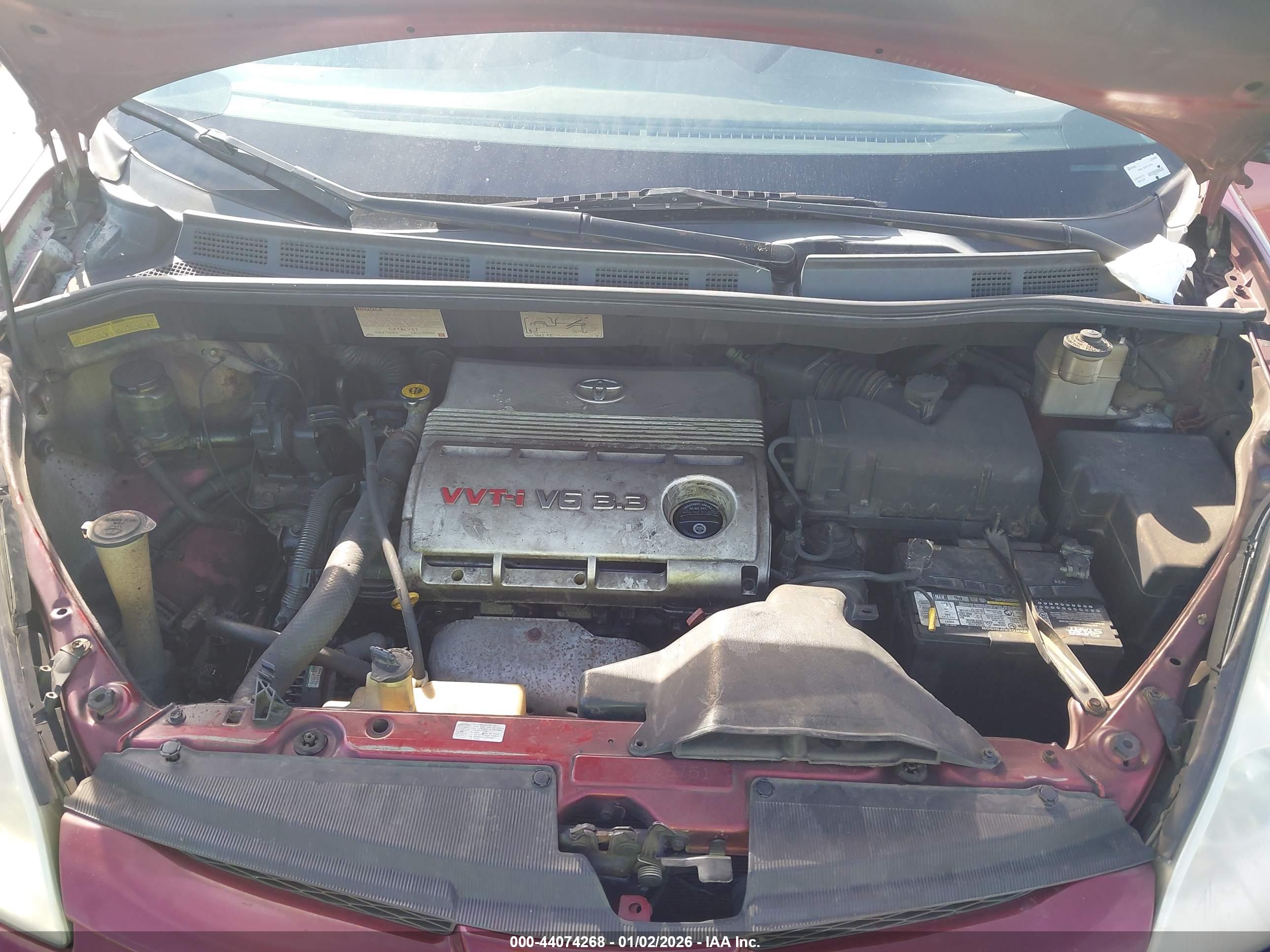 TOYOTA SIENNA image 10