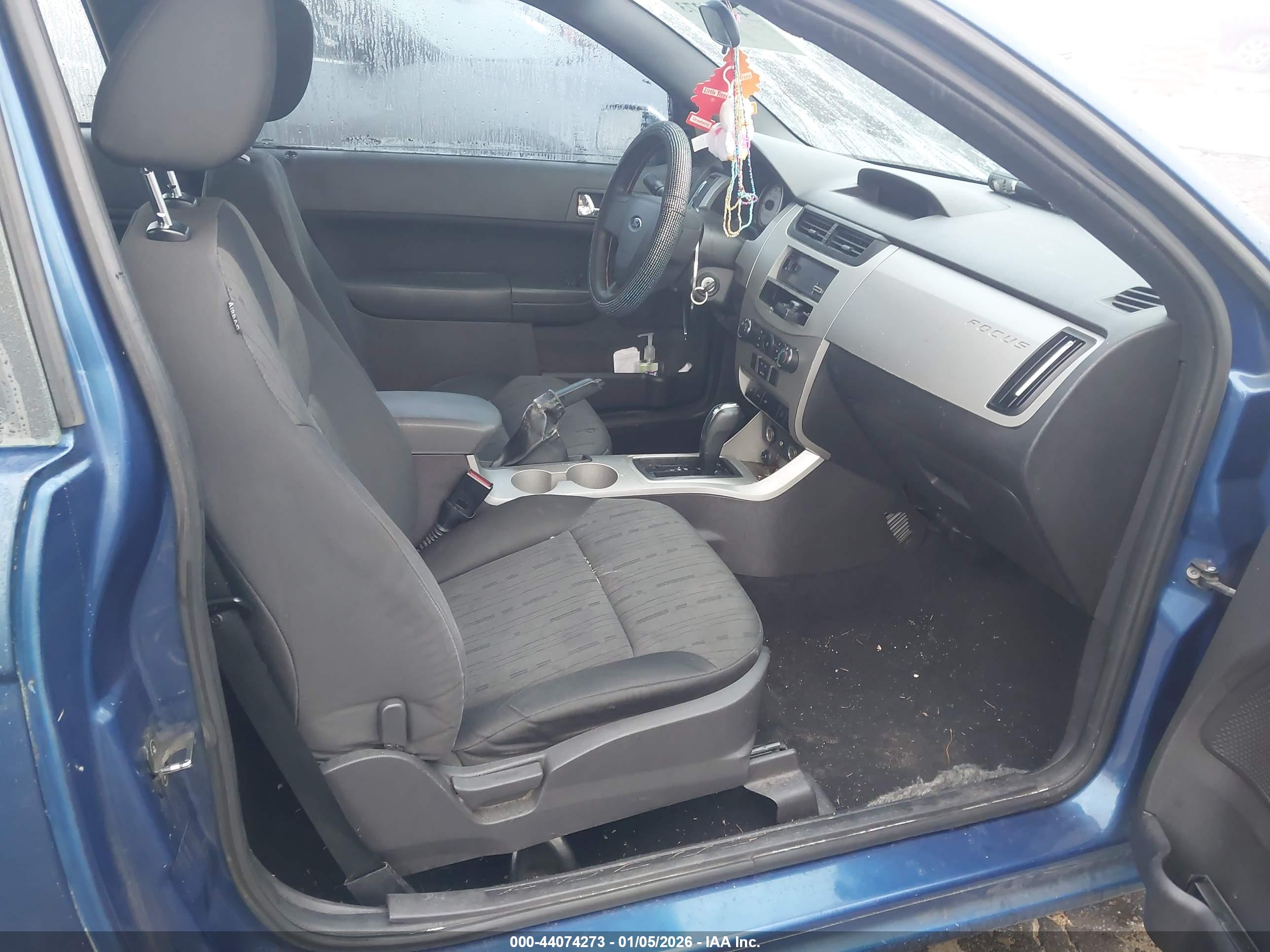 FORD FOCUS image 5
