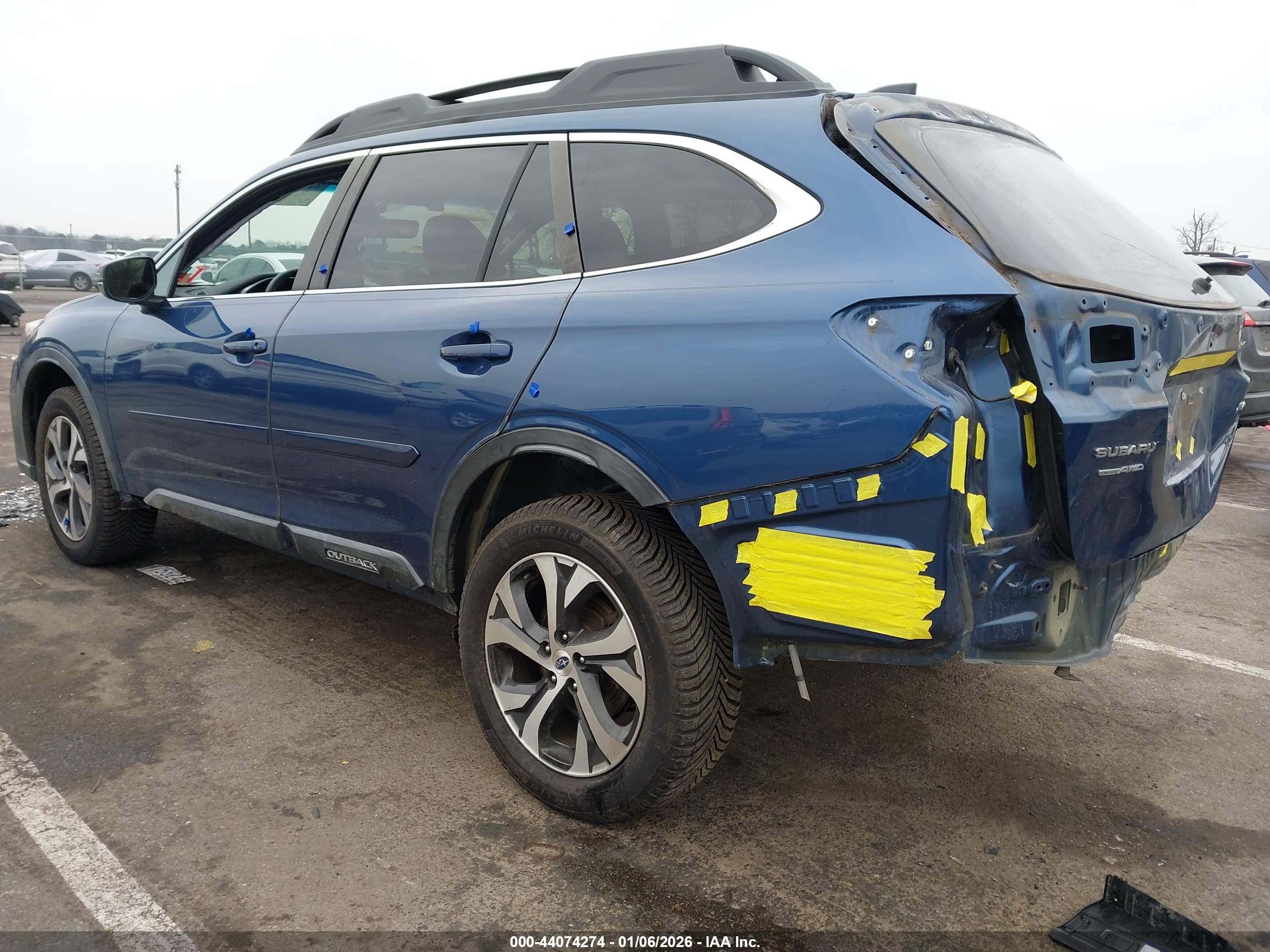 SUBARU OUTBACK image 3