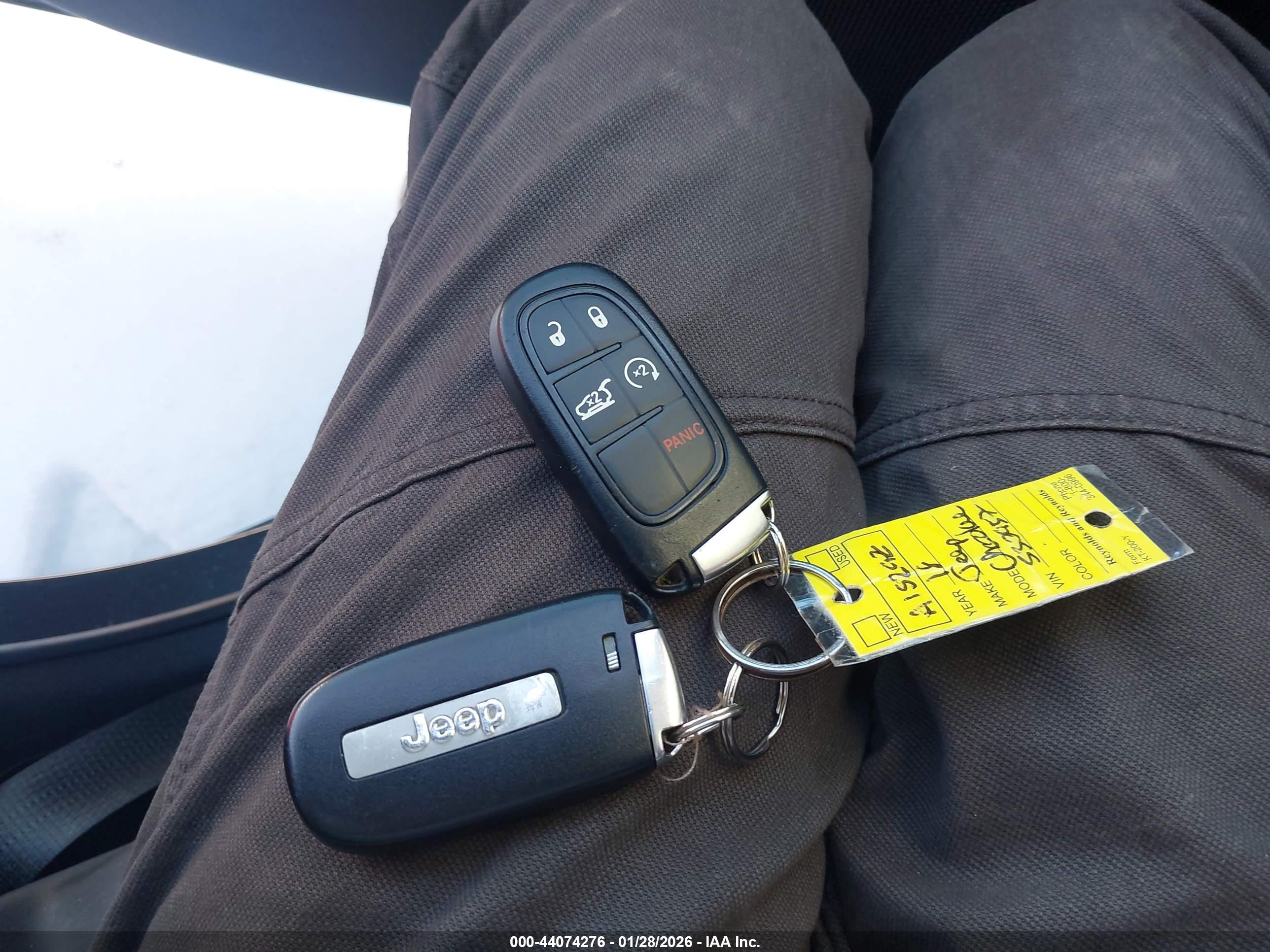 JEEP CHEROKEE image 11