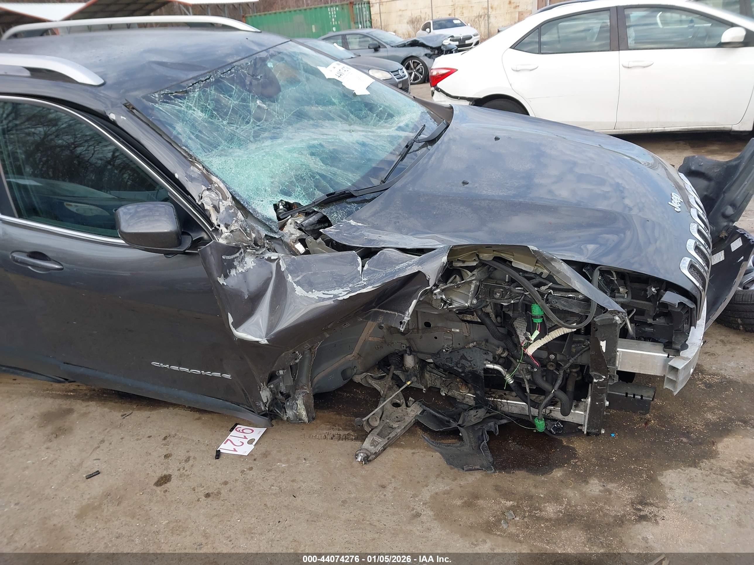 JEEP CHEROKEE image 6
