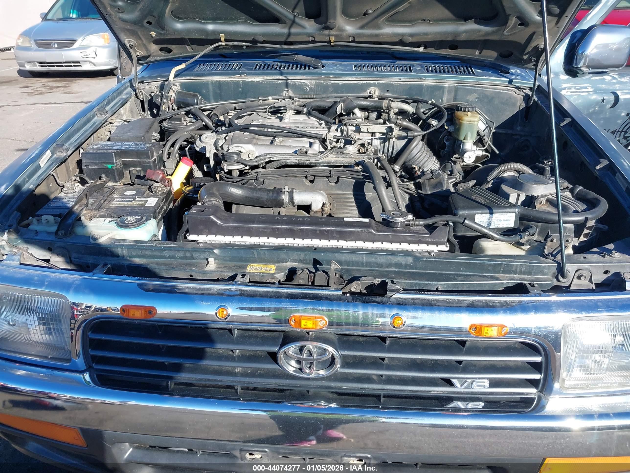 TOYOTA 4RUNNER image 10