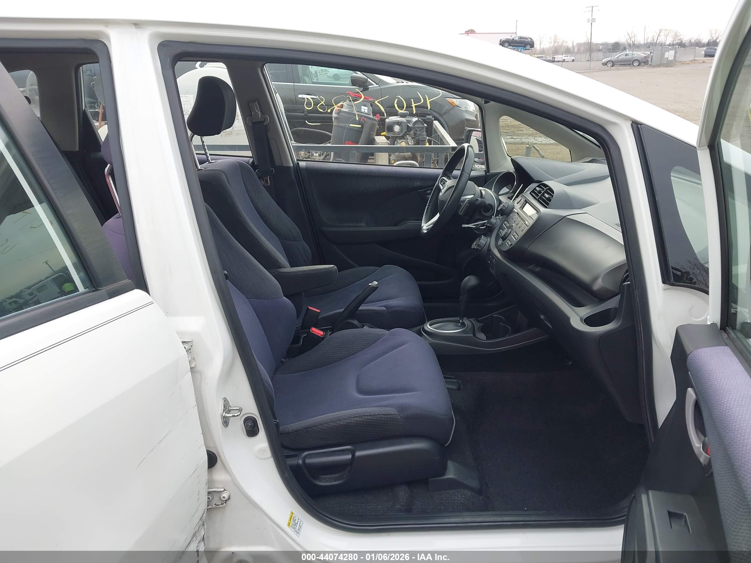 HONDA FIT image 5