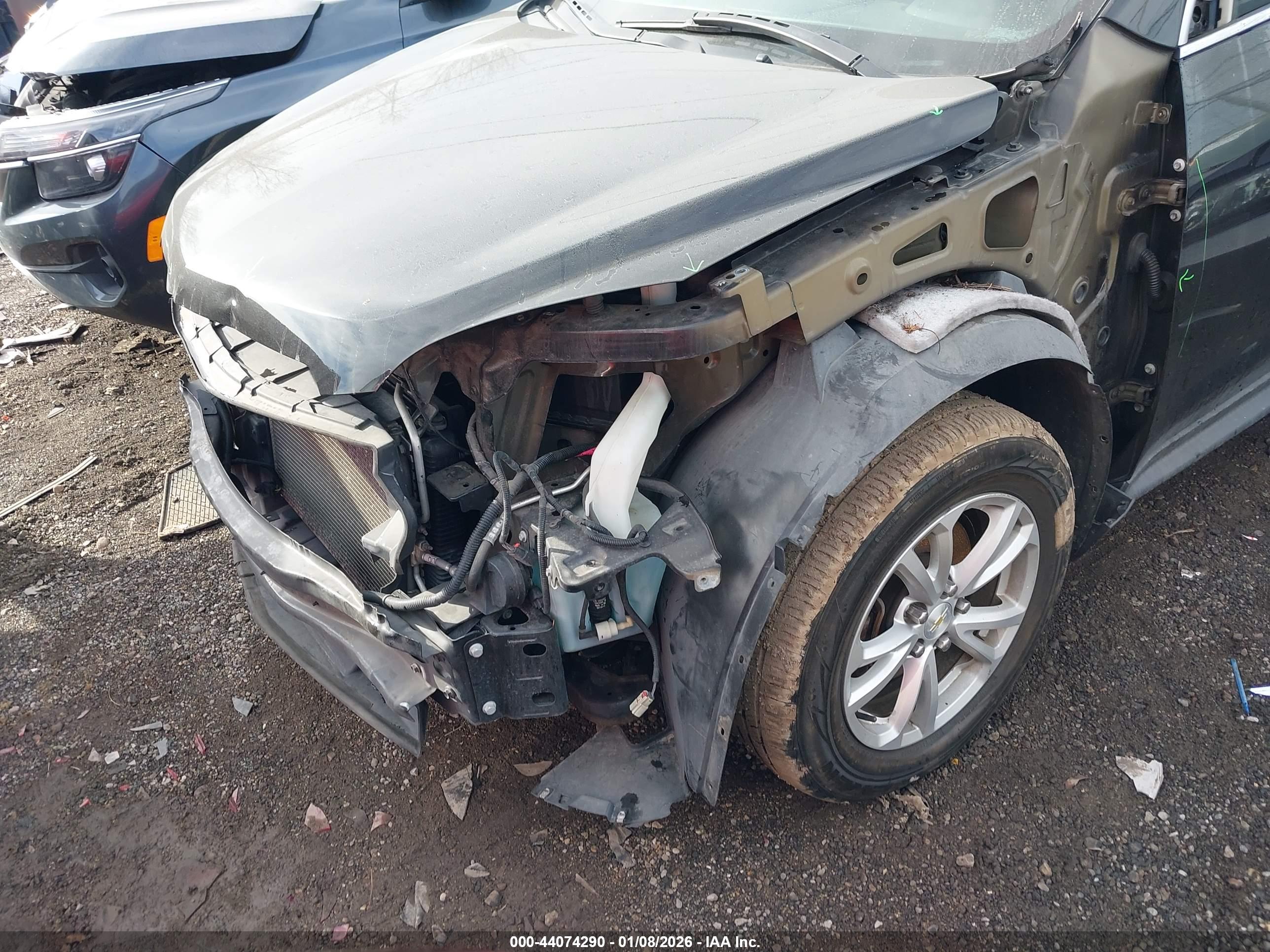 CHEVROLET EQUINOX image 6