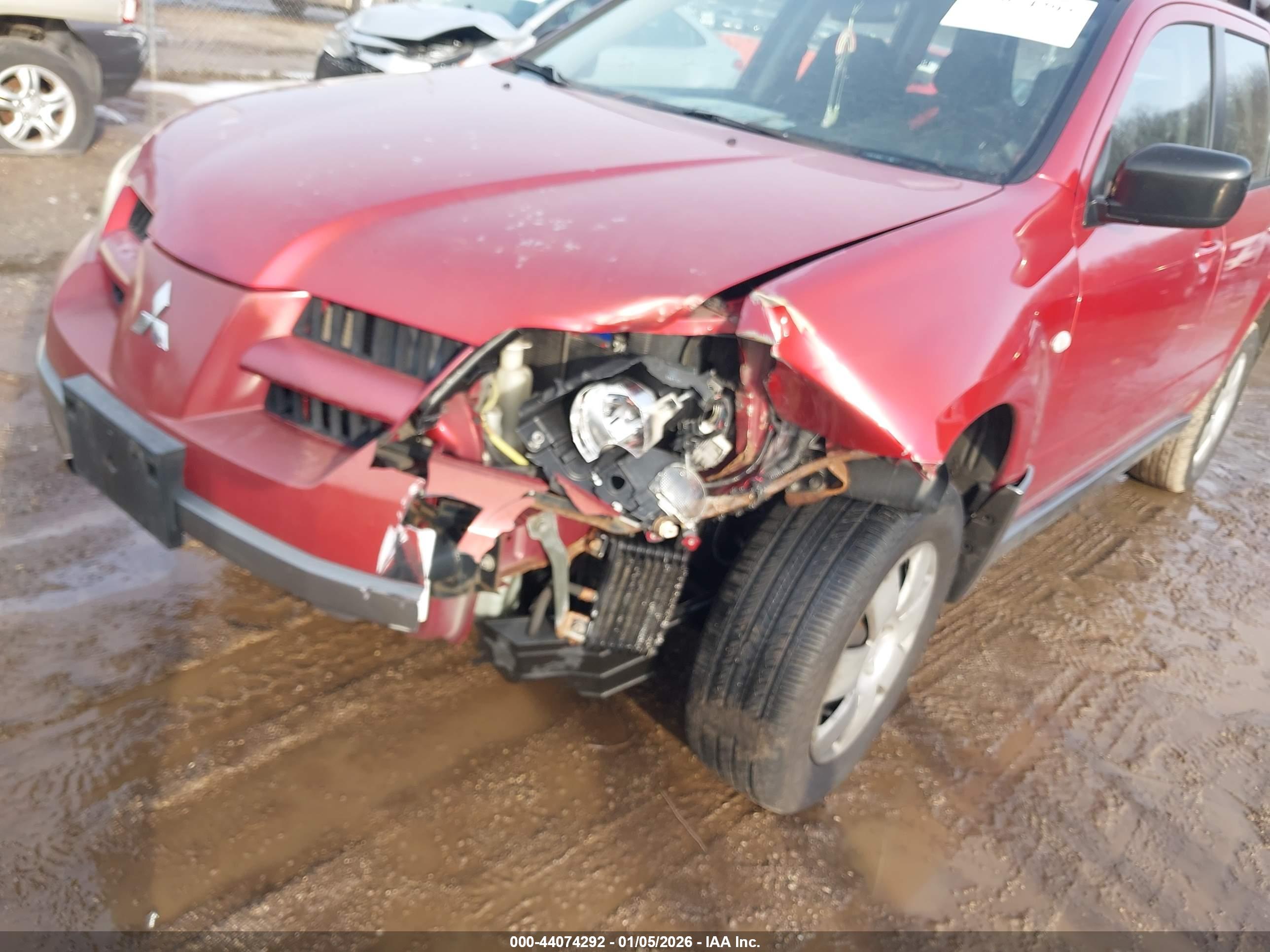 MITSUBISHI OUTLANDER image 6