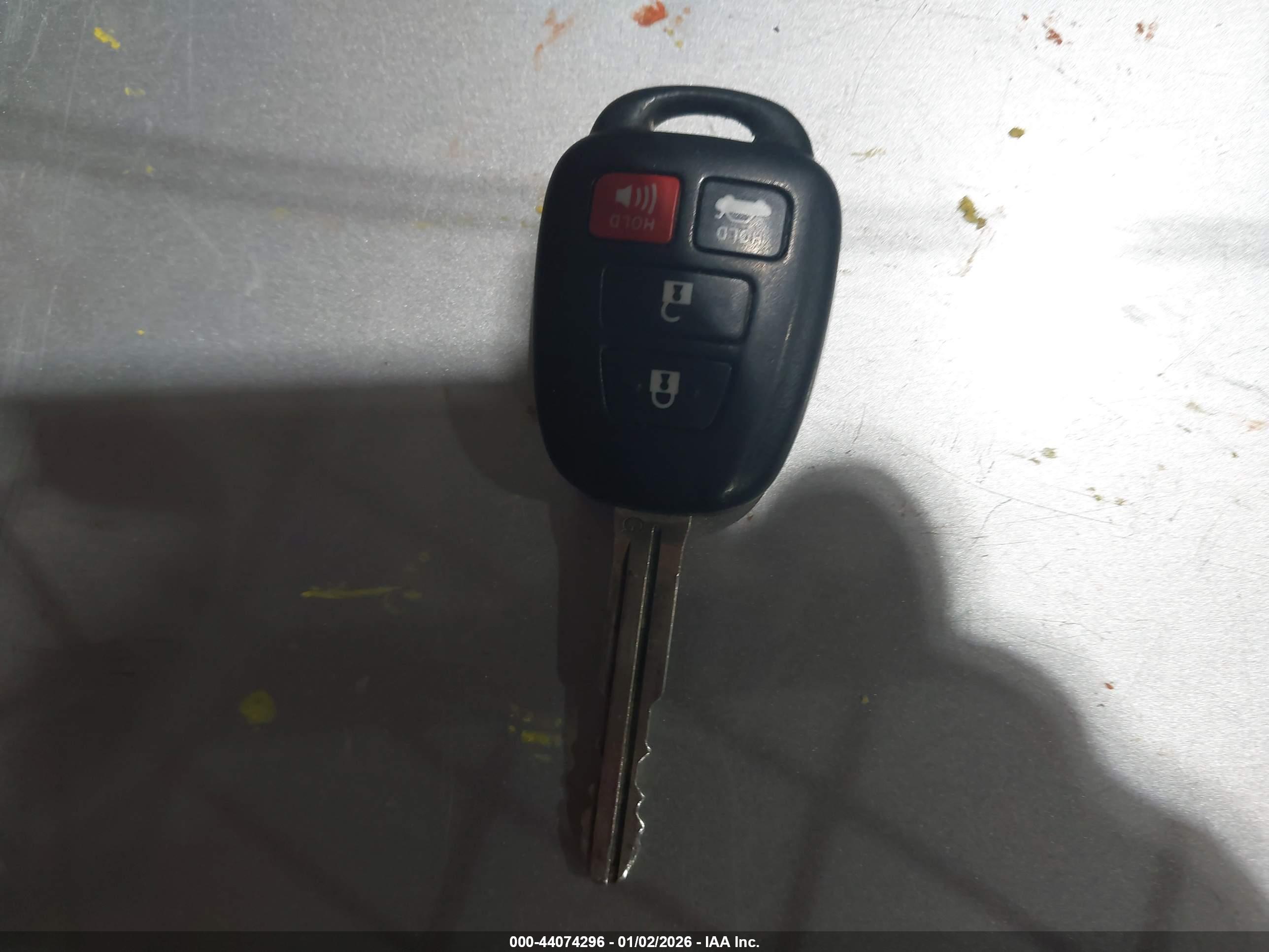 TOYOTA CAMRY image 11
