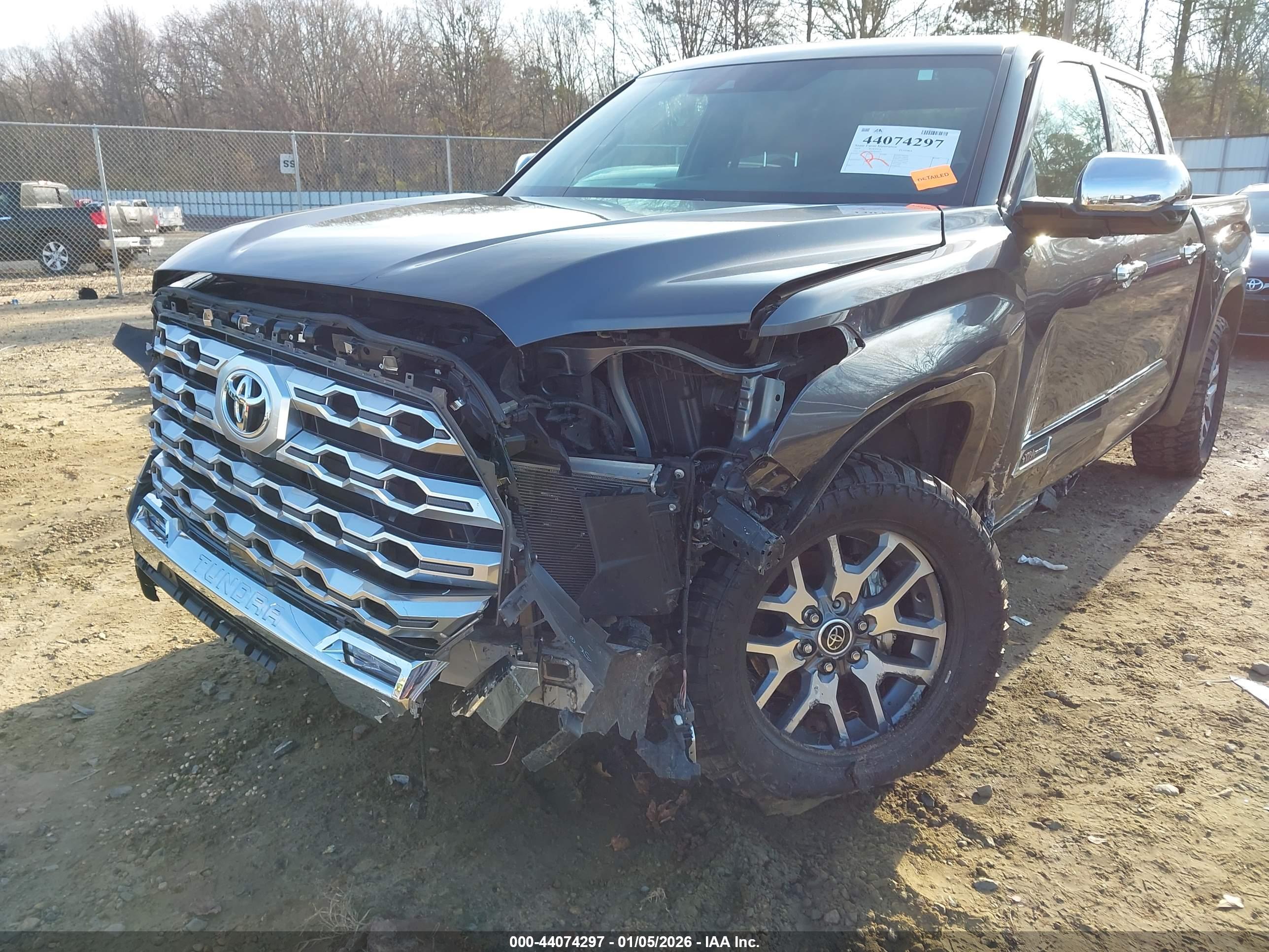 TOYOTA TUNDRA image 6