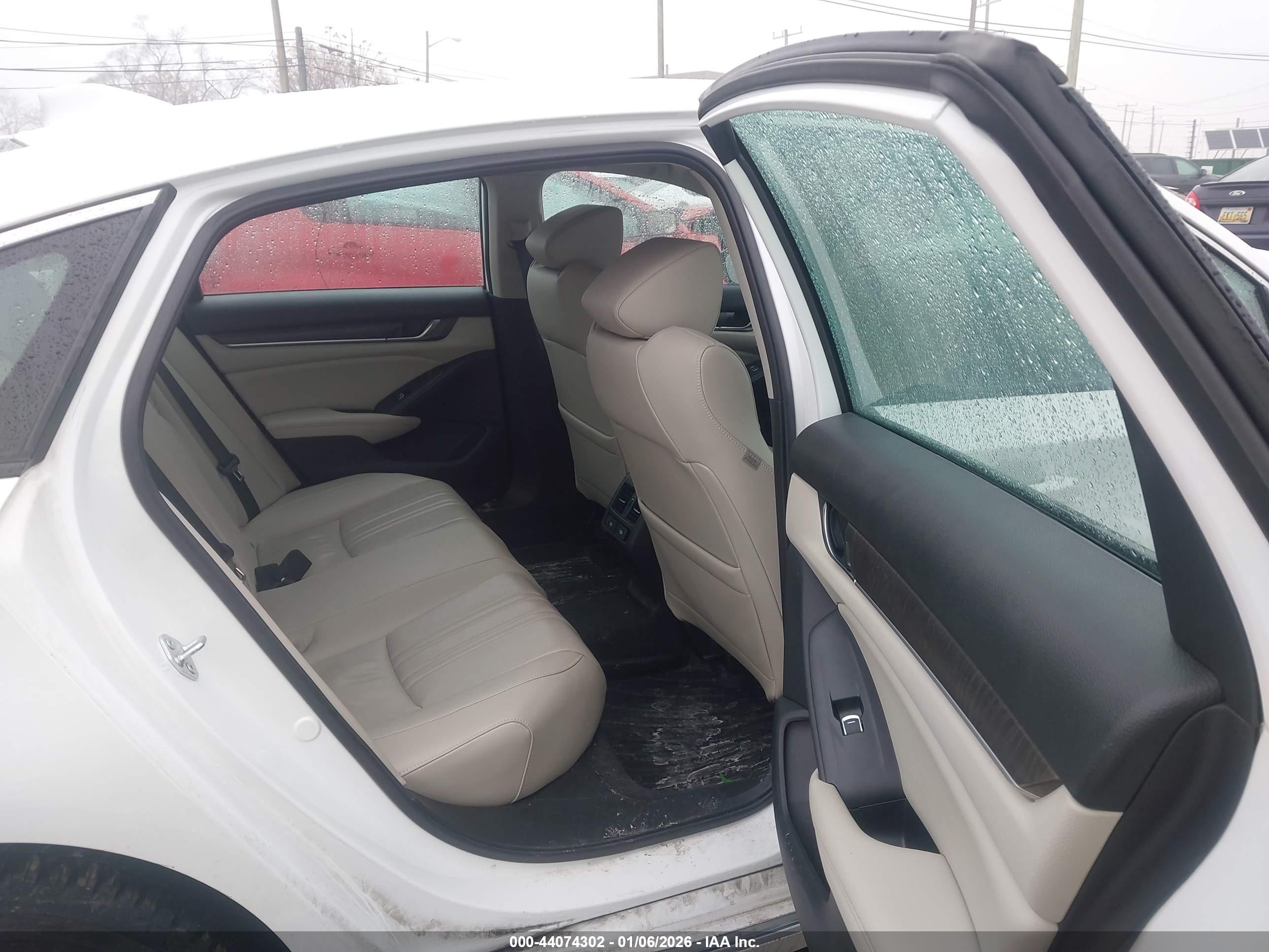 HONDA ACCORD image 8