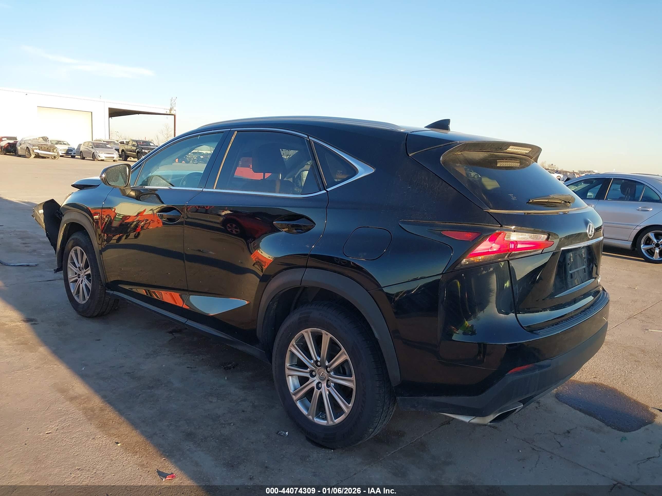 LEXUS NX image 3