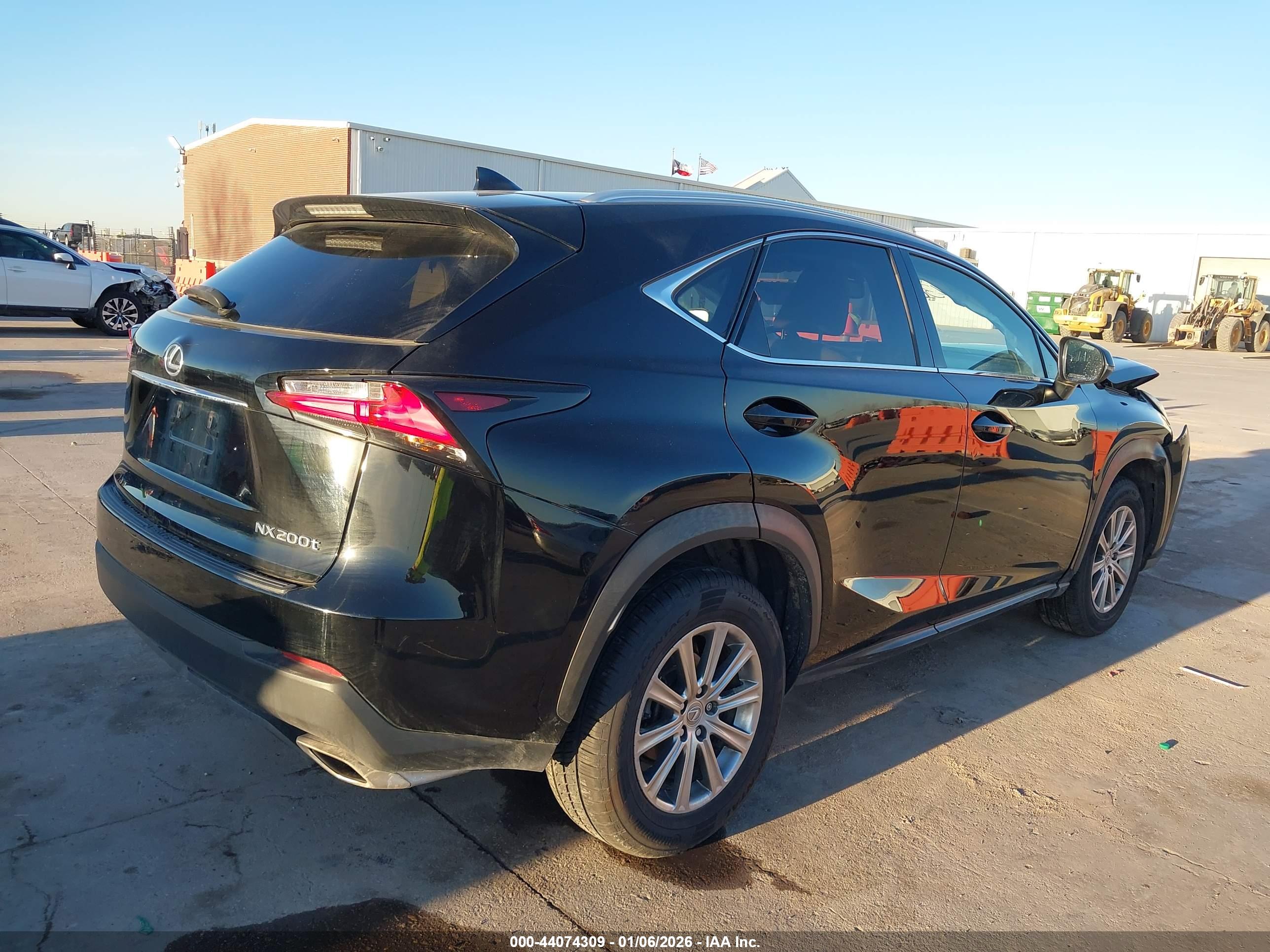 LEXUS NX image 4