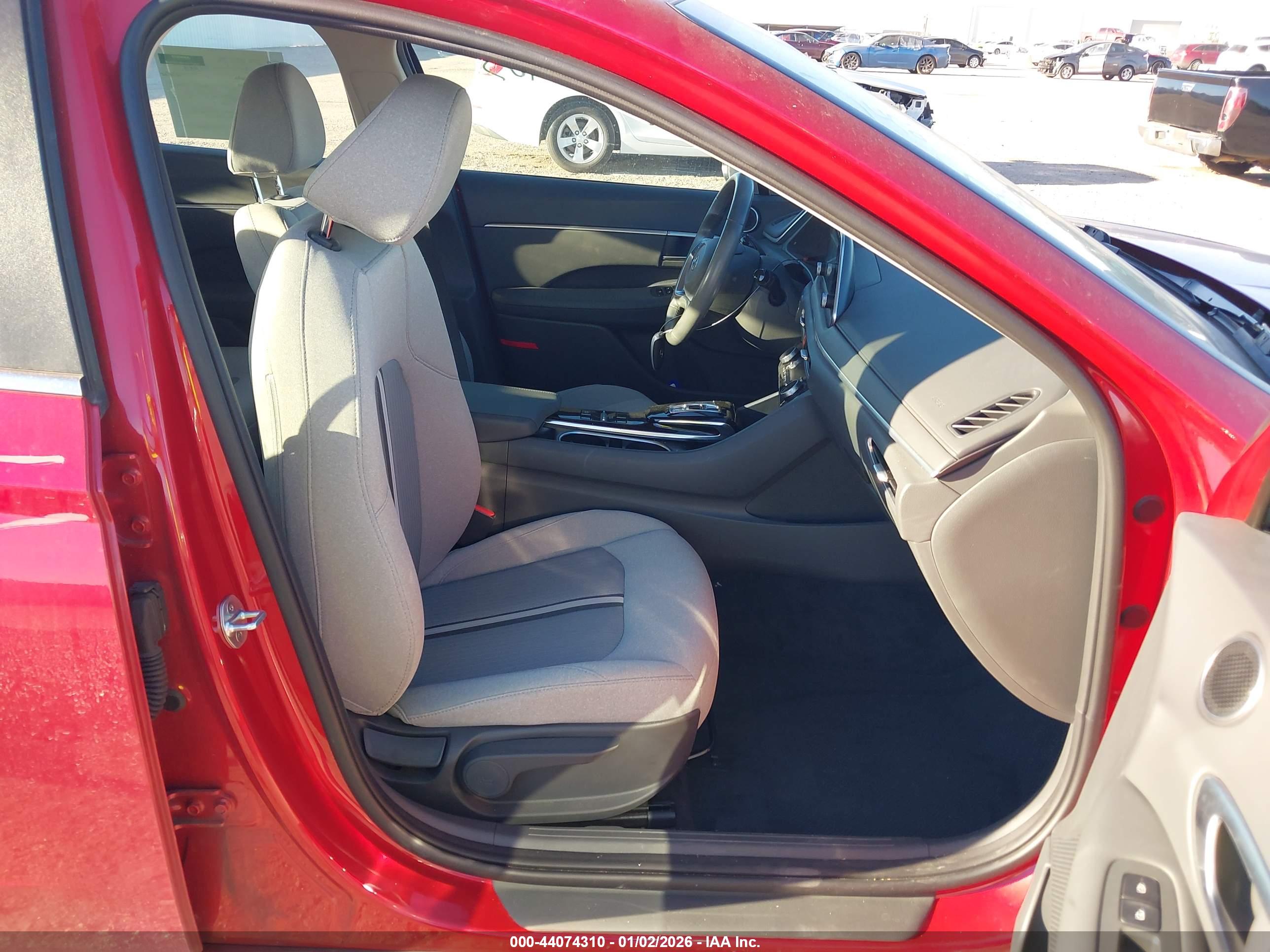 HYUNDAI SONATA image 5