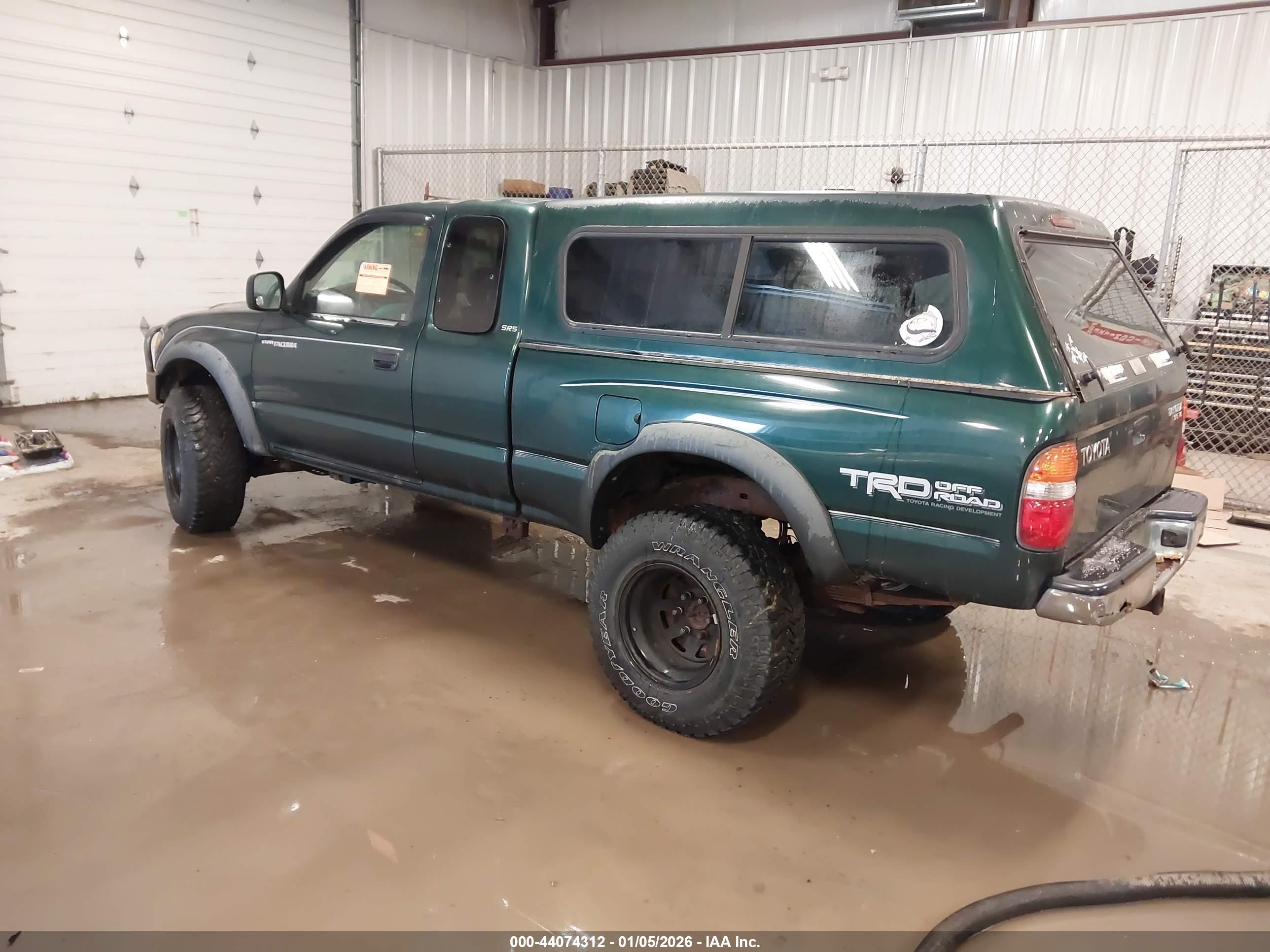 TOYOTA TACOMA image 3