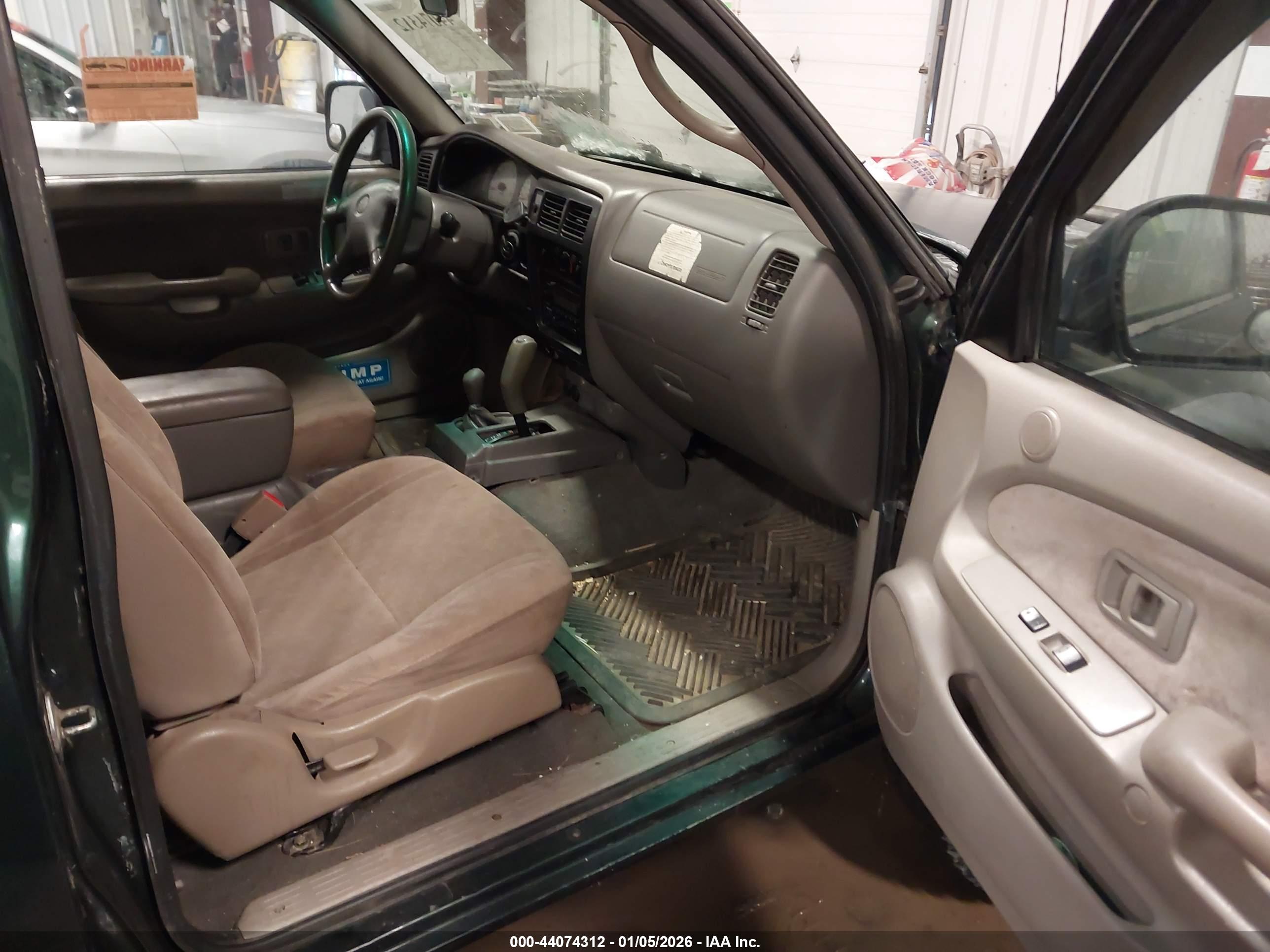 TOYOTA TACOMA image 5